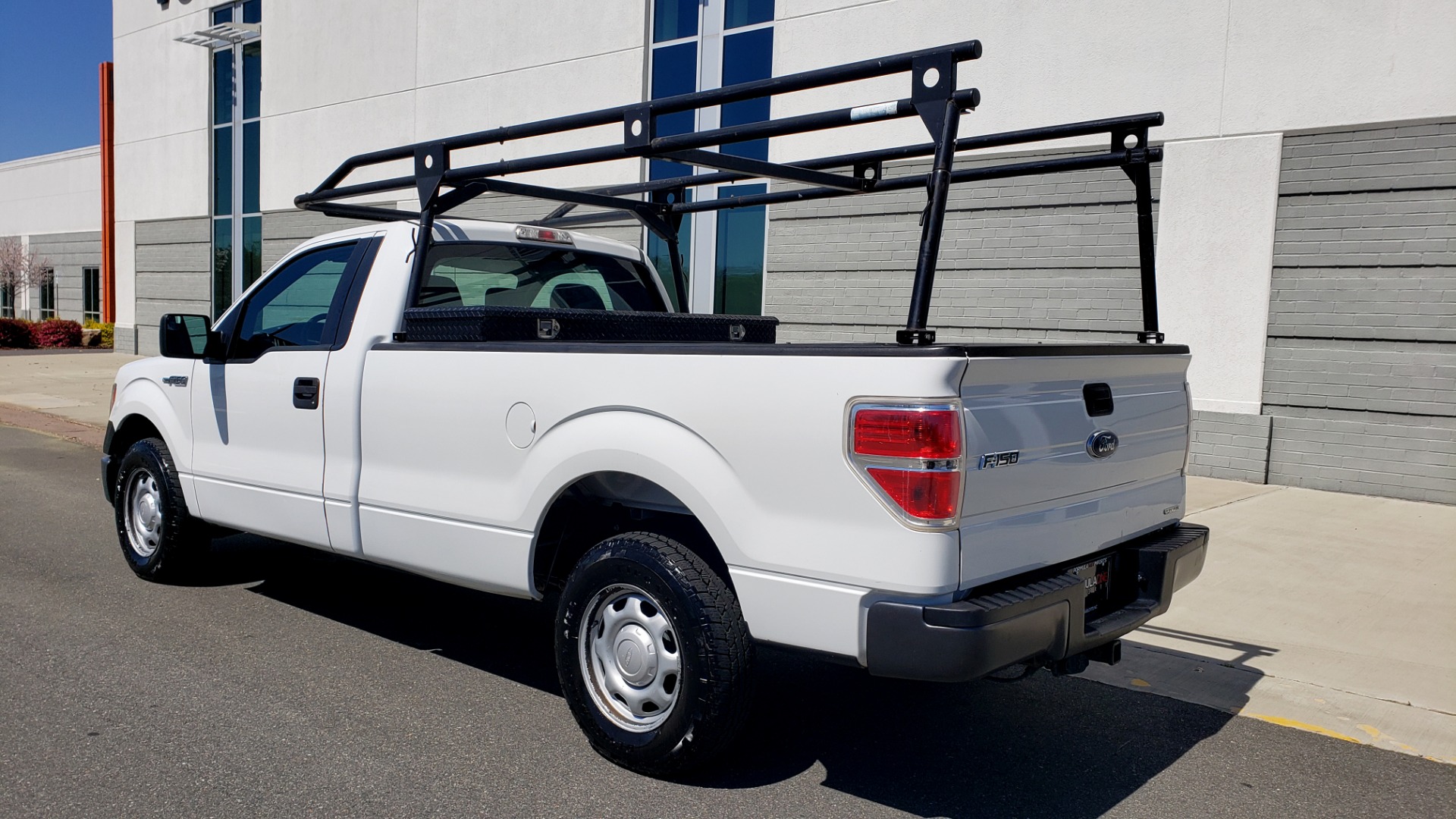 Used 2013 Ford F-150 XL 4X2 REG CAB / 3.7L V6 / 6-SPD AUTO / WORK TRUCK for sale Sold at Formula Imports in Charlotte NC 28227 3