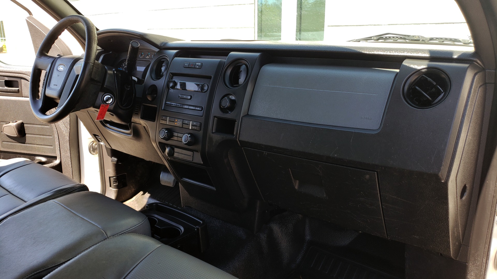 Used 2013 Ford F-150 XL 4X2 REG CAB / 3.7L V6 / 6-SPD AUTO / WORK TRUCK for sale Sold at Formula Imports in Charlotte NC 28227 40