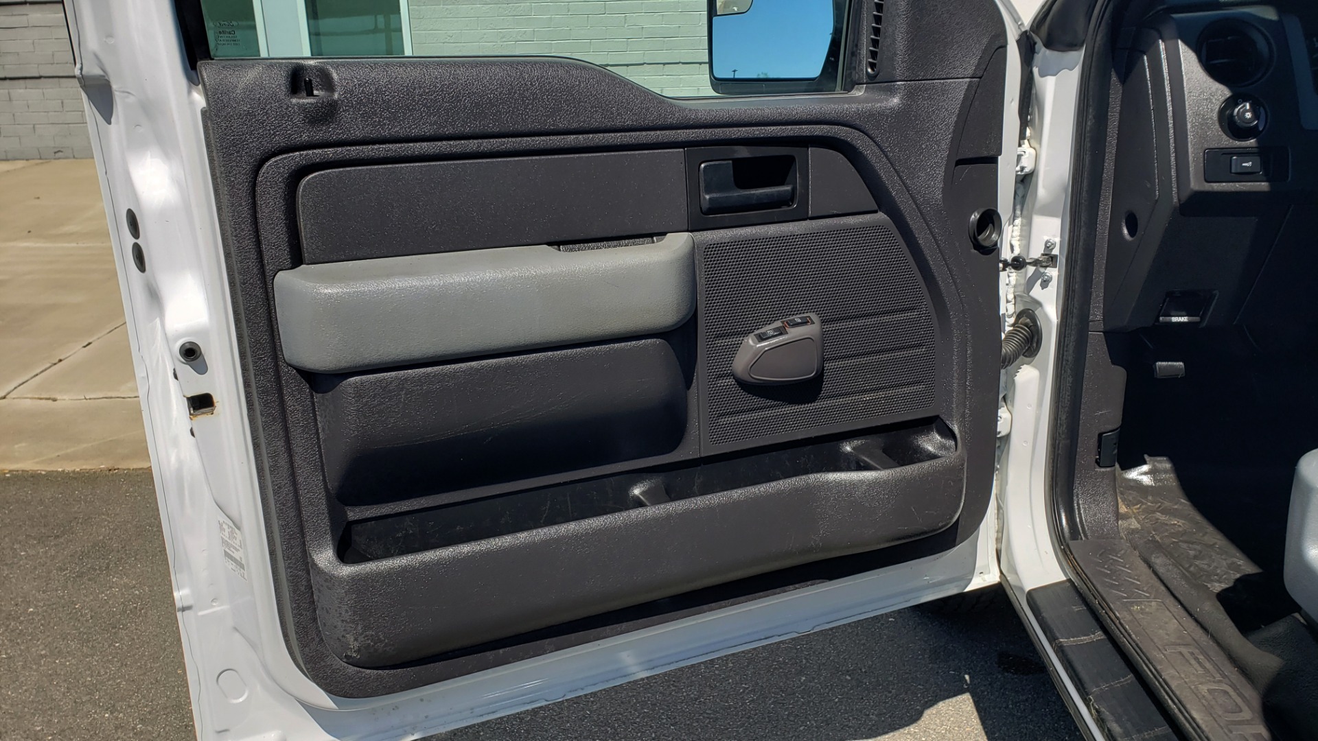 Used 2013 Ford F-150 XL 4X2 REG CAB / 3.7L V6 / 6-SPD AUTO / WORK TRUCK for sale Sold at Formula Imports in Charlotte NC 28227 43
