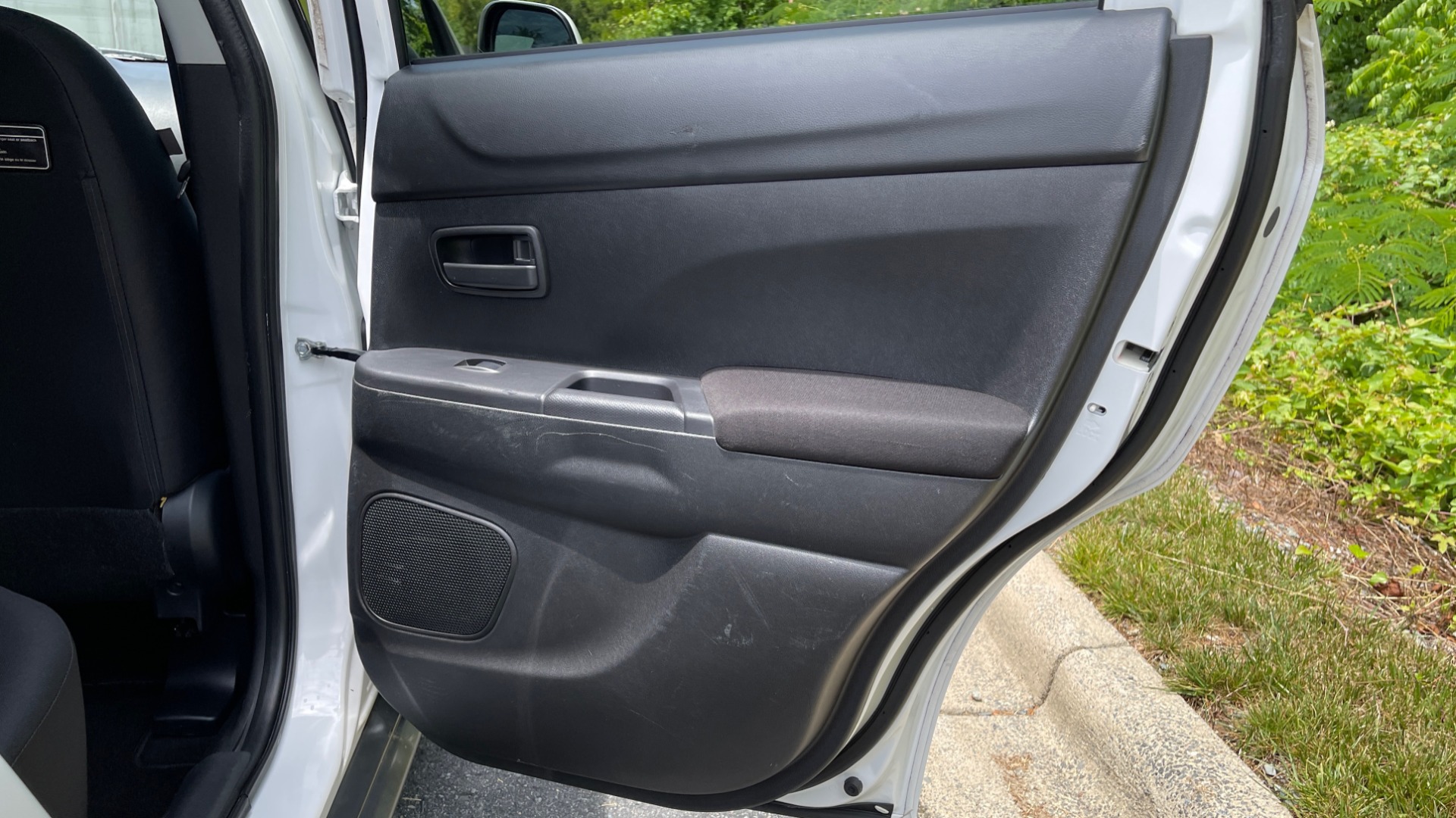 Used 2014 Mitsubishi OUTLANDER SPORT ES 2WD / 2.0L / CVT TRANS / 18IN WHEELS / 31MPG for sale Sold at Formula Imports in Charlotte NC 28227 48