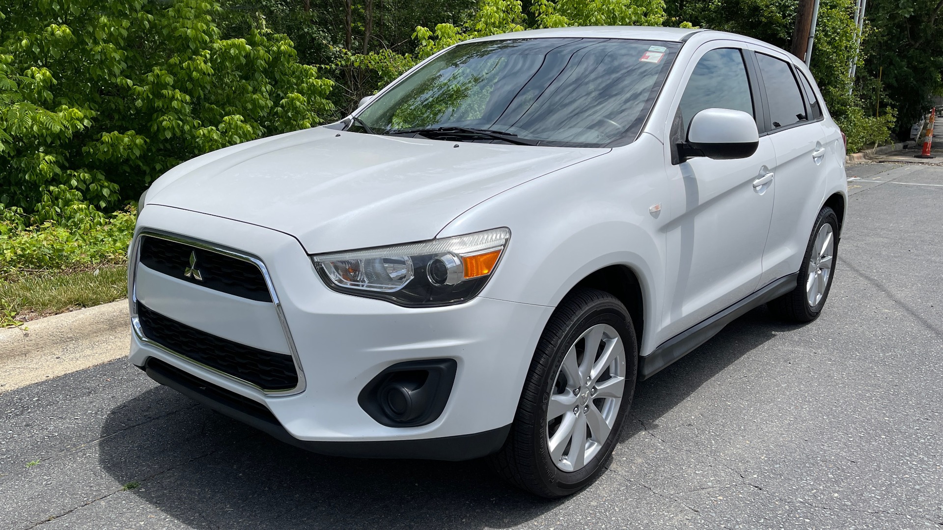 Used 2014 Mitsubishi OUTLANDER SPORT ES 2WD / 2.0L / CVT TRANS / 18IN WHEELS / 31MPG for sale Sold at Formula Imports in Charlotte NC 28227 1