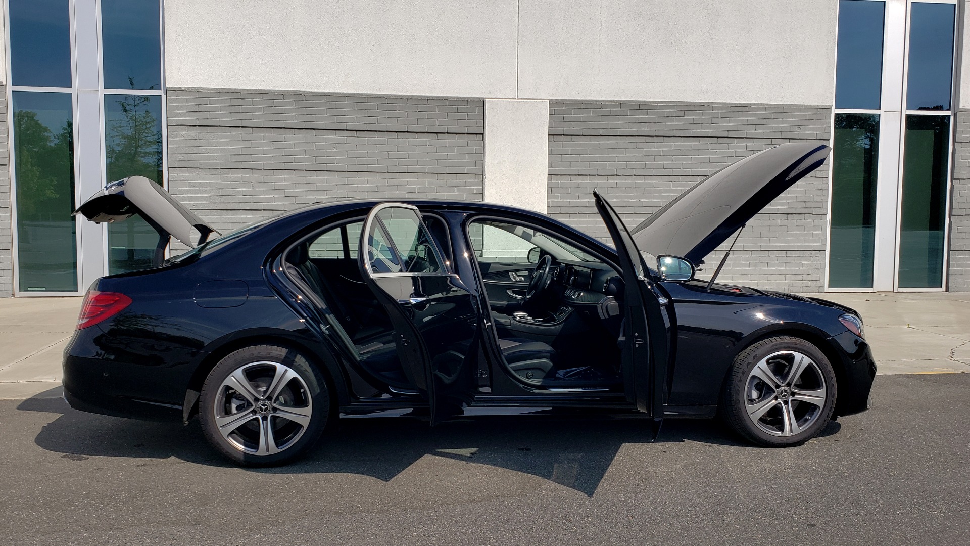 Used 2018 Mercedes-Benz E-CLASS E 300 PREMIUM / 4MATIC / NAV / SUNROOF / H/K SND / REARVIEW for sale Sold at Formula Imports in Charlotte NC 28227 12