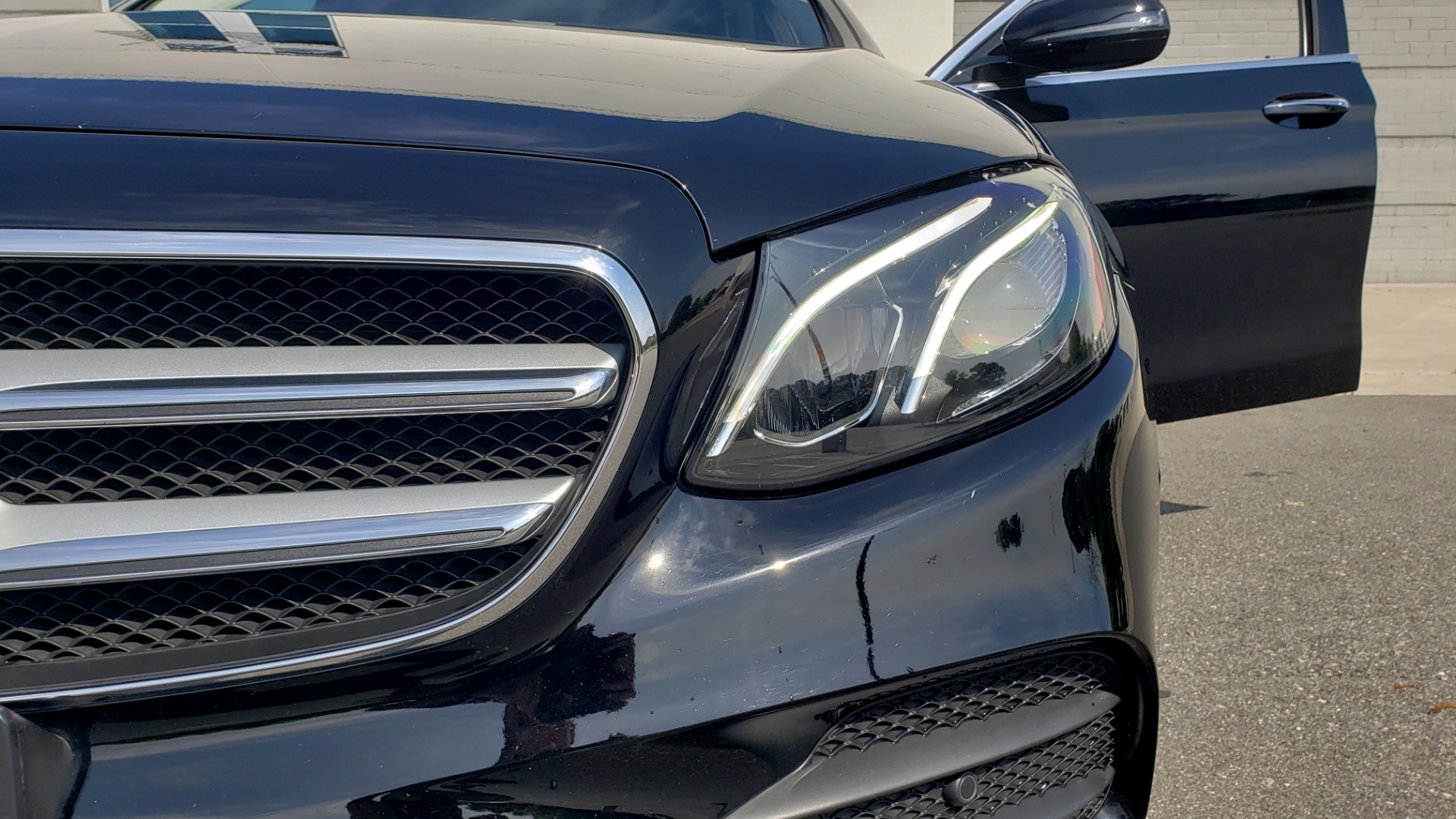Used 2018 Mercedes-Benz E-CLASS E 300 PREMIUM / 4MATIC / NAV / SUNROOF / H/K SND / REARVIEW for sale Sold at Formula Imports in Charlotte NC 28227 22