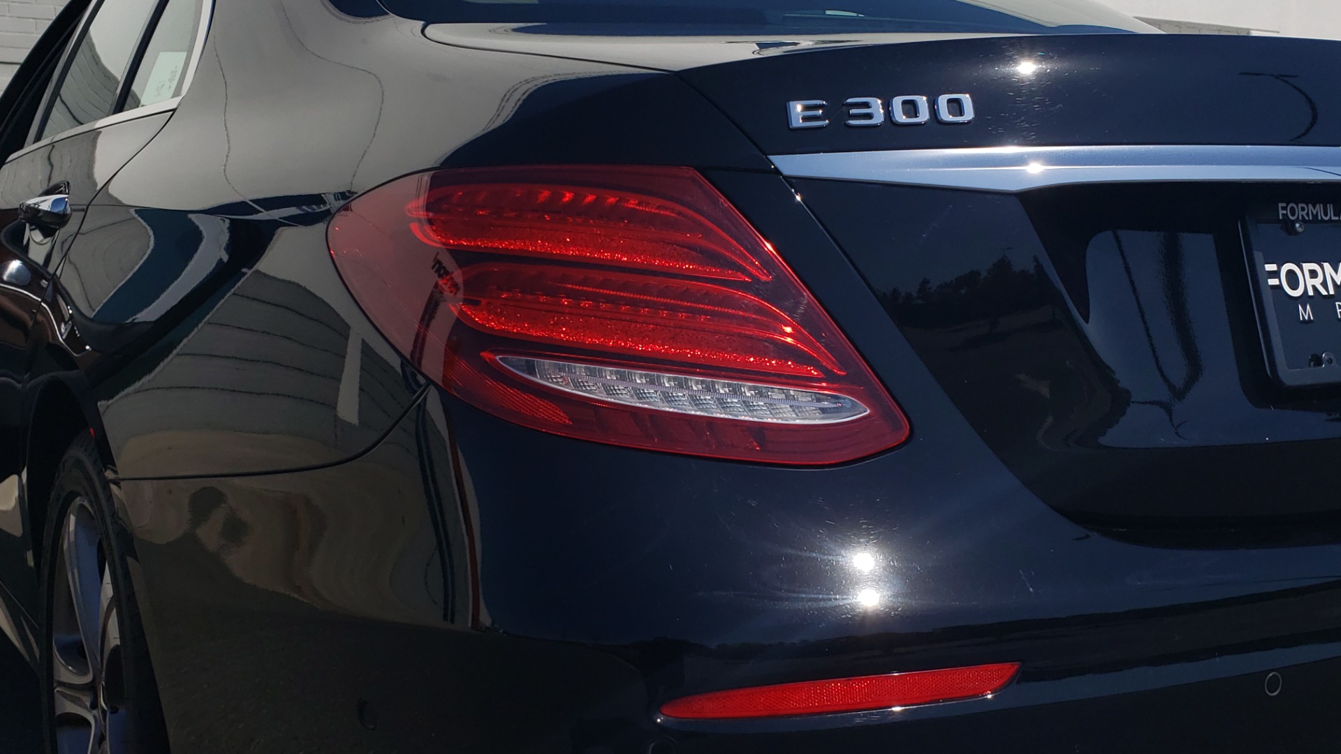 Used 2018 Mercedes-Benz E-CLASS E 300 4MATIC PREMIUM / NAV / BURMESTER SND / BSM / REARVIEW for sale Sold at Formula Imports in Charlotte NC 28227 30