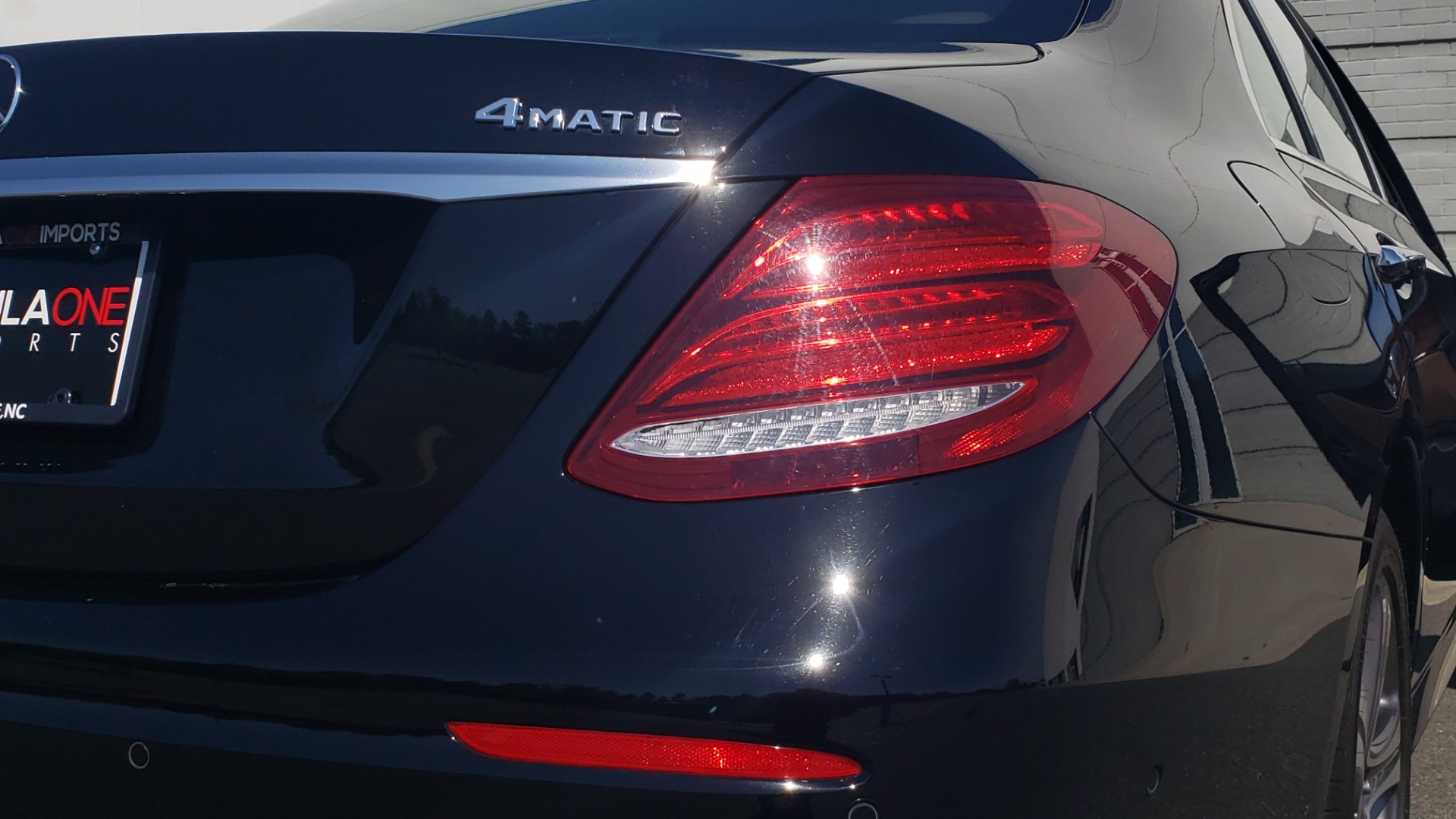 Used 2018 Mercedes-Benz E-CLASS E 300 4MATIC PREMIUM / NAV / BURMESTER SND / BSM / REARVIEW for sale Sold at Formula Imports in Charlotte NC 28227 31