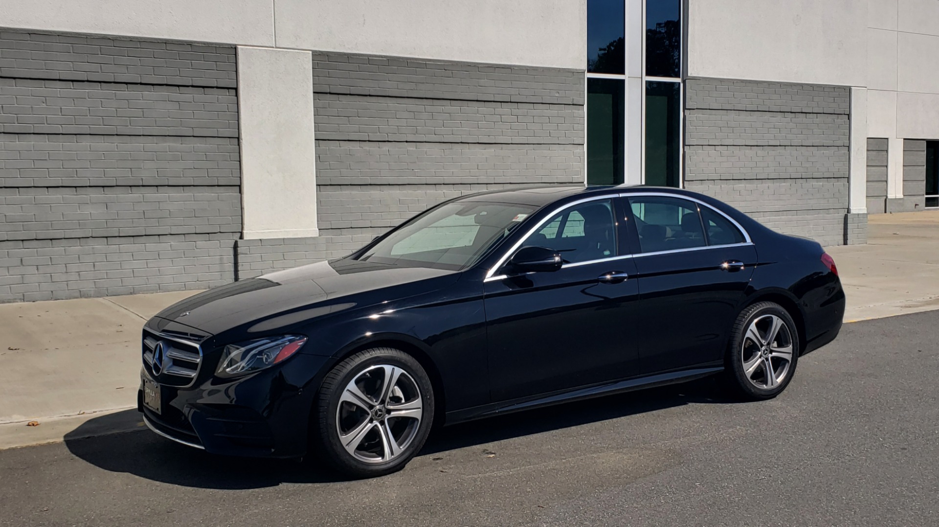 Used 2018 Mercedes-Benz E-CLASS E 300 4MATIC PREMIUM / NAV / BURMESTER SND / BSM / REARVIEW for sale Sold at Formula Imports in Charlotte NC 28227 4