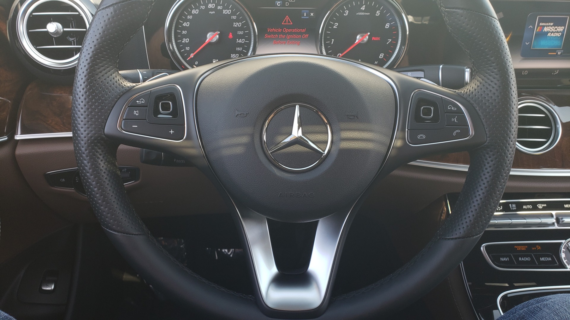 Used 2018 Mercedes-Benz E-CLASS E 300 4MATIC PREMIUM / NAV / BURMESTER SND / BSM / REARVIEW for sale Sold at Formula Imports in Charlotte NC 28227 42