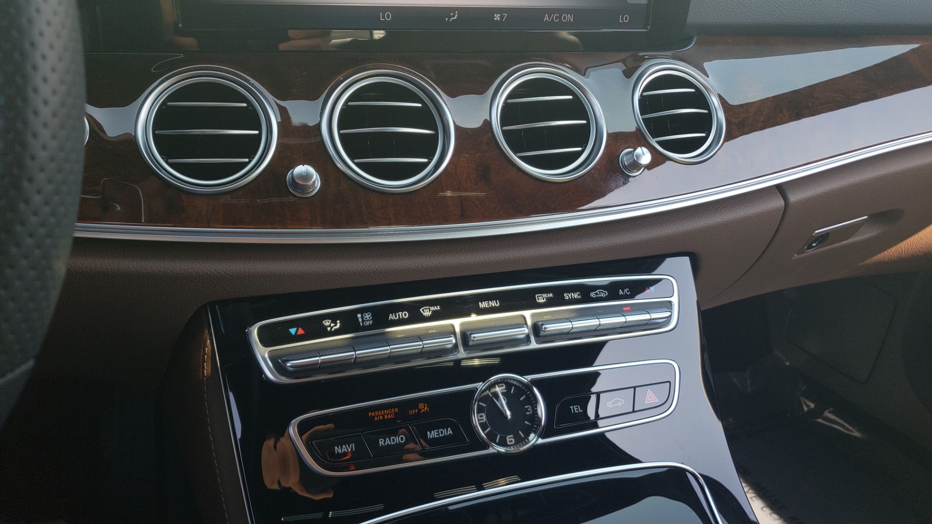 Used 2018 Mercedes-Benz E-CLASS E 300 4MATIC PREMIUM / NAV / BURMESTER SND / BSM / REARVIEW for sale Sold at Formula Imports in Charlotte NC 28227 49