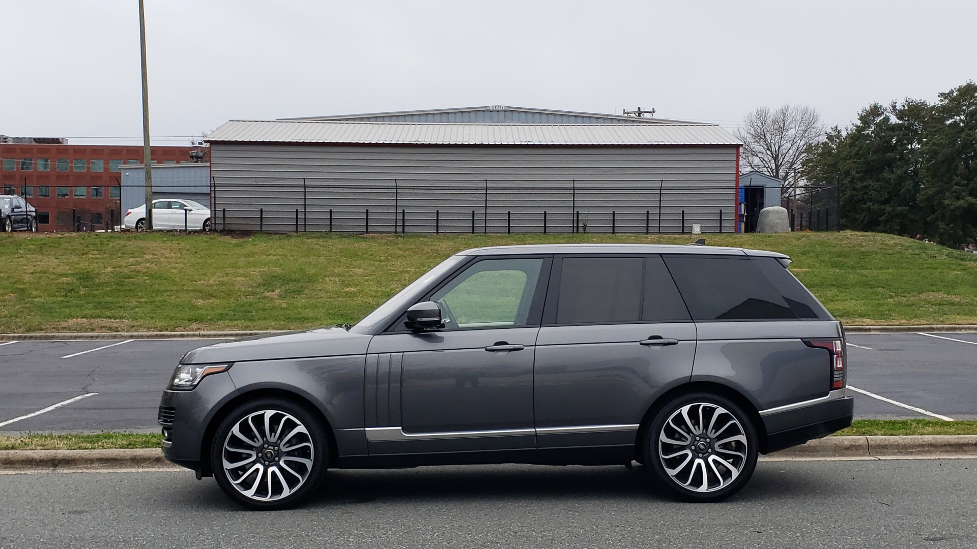 Used 2016 Land Rover RANGE ROVER SUPERCHARGED V8 / NAV / PANO-ROOF / MERIDIAN SND / REARVIEW for sale Sold at Formula Imports in Charlotte NC 28227 2