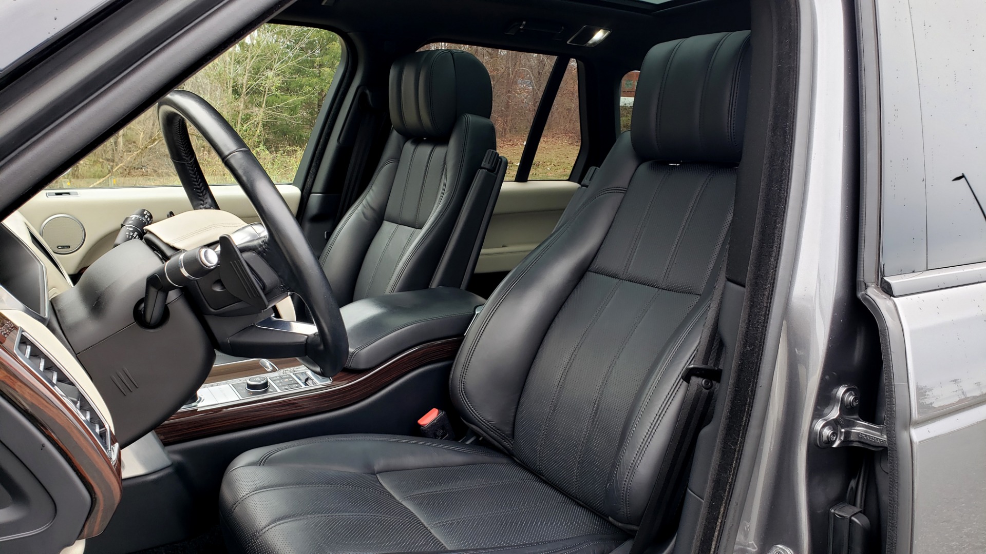 Used 2016 Land Rover RANGE ROVER SUPERCHARGED V8 / NAV / PANO-ROOF / MERIDIAN SND / REARVIEW for sale Sold at Formula Imports in Charlotte NC 28227 40