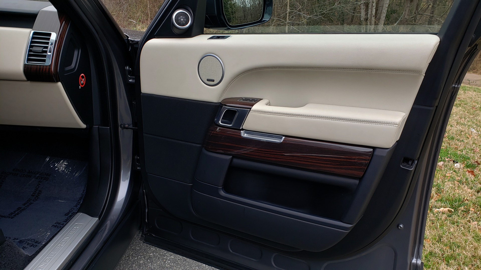 Used 2016 Land Rover RANGE ROVER SUPERCHARGED V8 / NAV / PANO-ROOF / MERIDIAN SND / REARVIEW for sale Sold at Formula Imports in Charlotte NC 28227 67