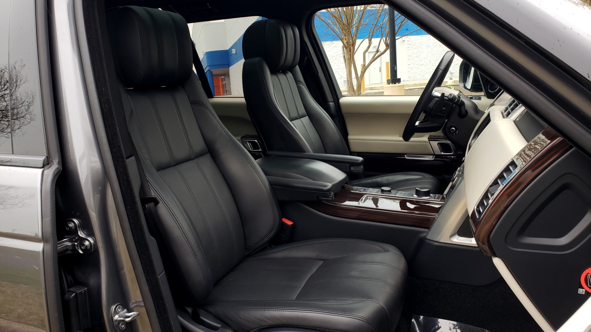 Used 2016 Land Rover RANGE ROVER SUPERCHARGED V8 / NAV / PANO-ROOF / MERIDIAN SND / REARVIEW for sale Sold at Formula Imports in Charlotte NC 28227 71
