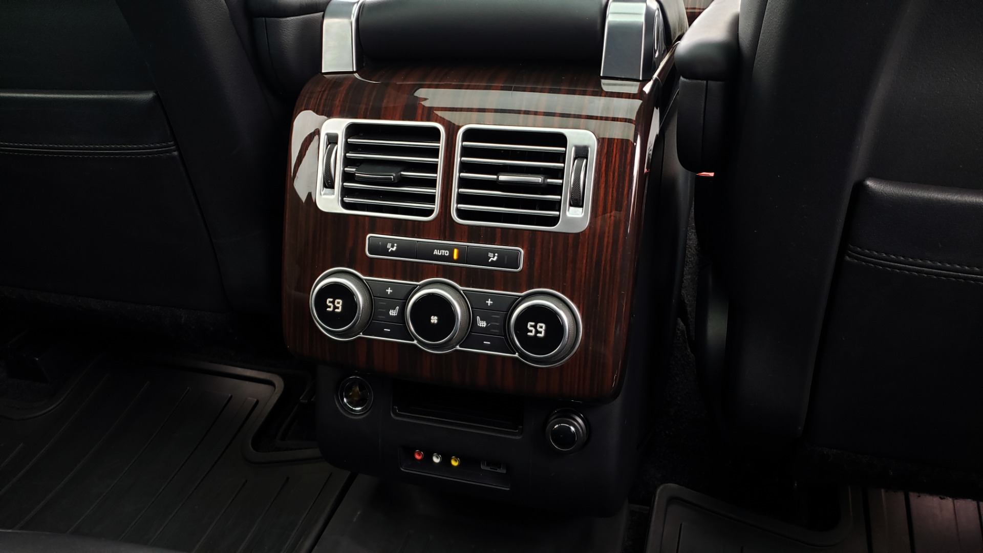Used 2016 Land Rover Range Rover Supercharged for sale $54,995 at Formula Imports in Charlotte NC 28227 82