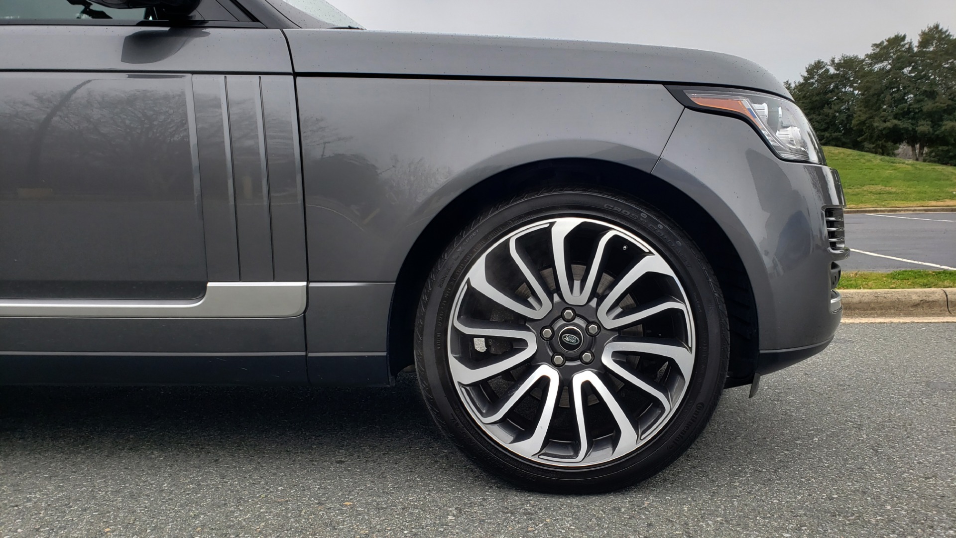 Used 2016 Land Rover RANGE ROVER SUPERCHARGED V8 / NAV / PANO-ROOF / MERIDIAN SND / REARVIEW for sale Sold at Formula Imports in Charlotte NC 28227 90