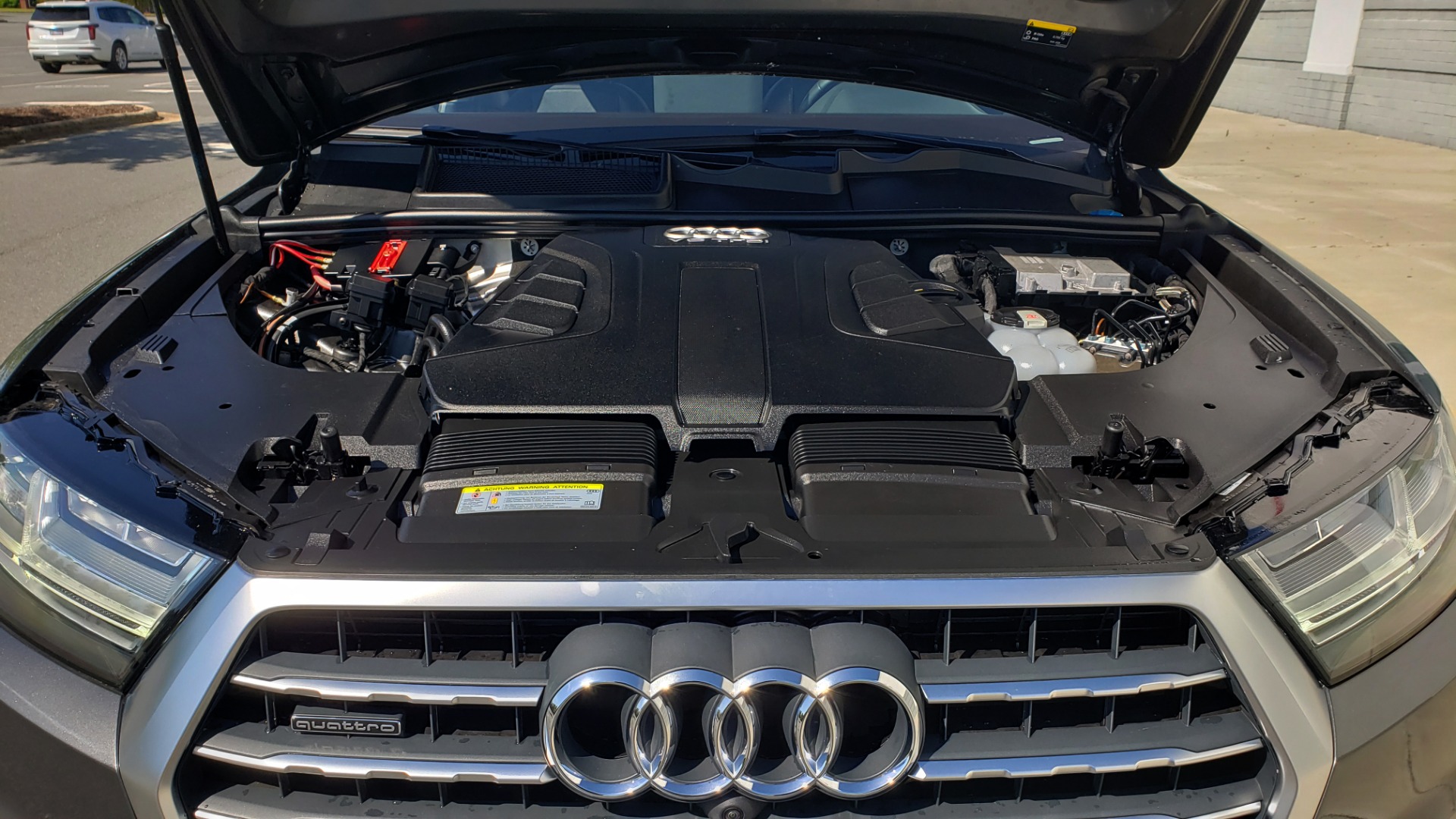 Used 2018 Audi Q7 PREMIUM PLUS TIPTRONIC / NAV / SUNROOF / VISION PKG / CLD WTHR / REARVIEW for sale Sold at Formula Imports in Charlotte NC 28227 14
