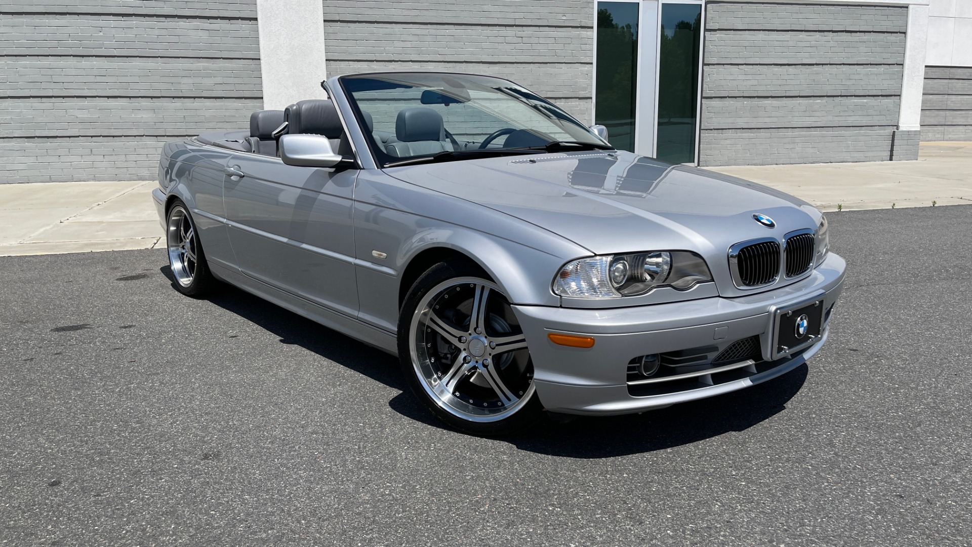 Used 2003 BMW 3 SERIES 330CI PREMIUM CONVERTIBLE / SPORT PKG / XENON HDLTS / STEPTRONIC AUTO for sale Sold at Formula Imports in Charlotte NC 28227 2