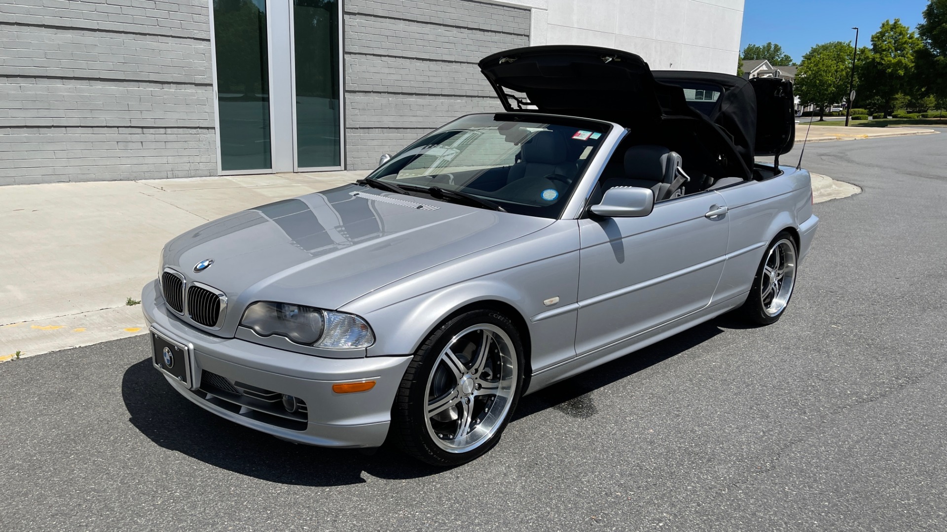 Used 2003 BMW 3 SERIES 330CI PREMIUM CONVERTIBLE / SPORT PKG / XENON HDLTS / STEPTRONIC AUTO for sale Sold at Formula Imports in Charlotte NC 28227 98