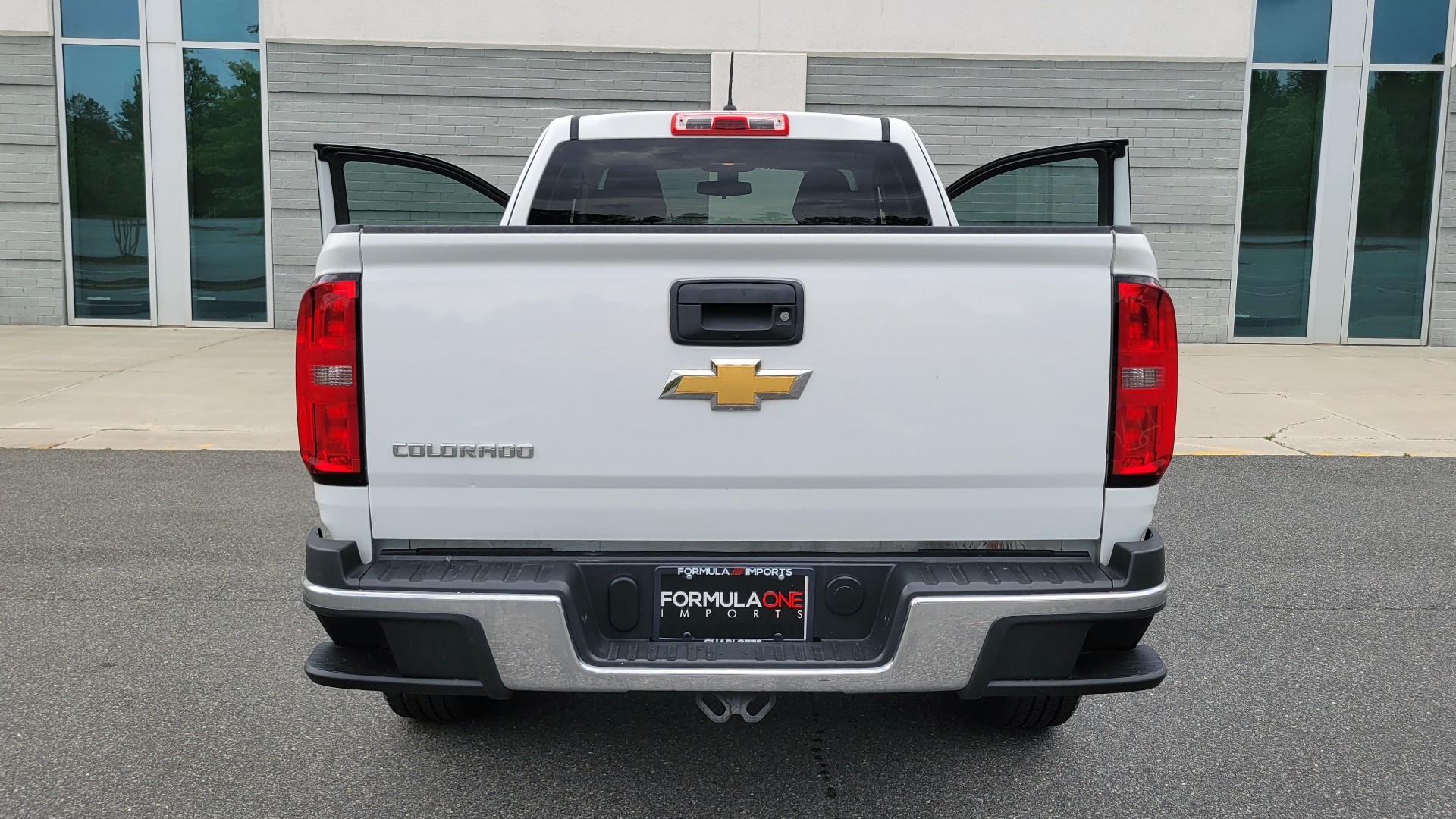 Used 2018 Chevrolet COLORADO EXT CAB / 2.5L / 2WD / 6-SPD AUTO / WORK TRUCK / REARVIEW for sale Sold at Formula Imports in Charlotte NC 28227 12