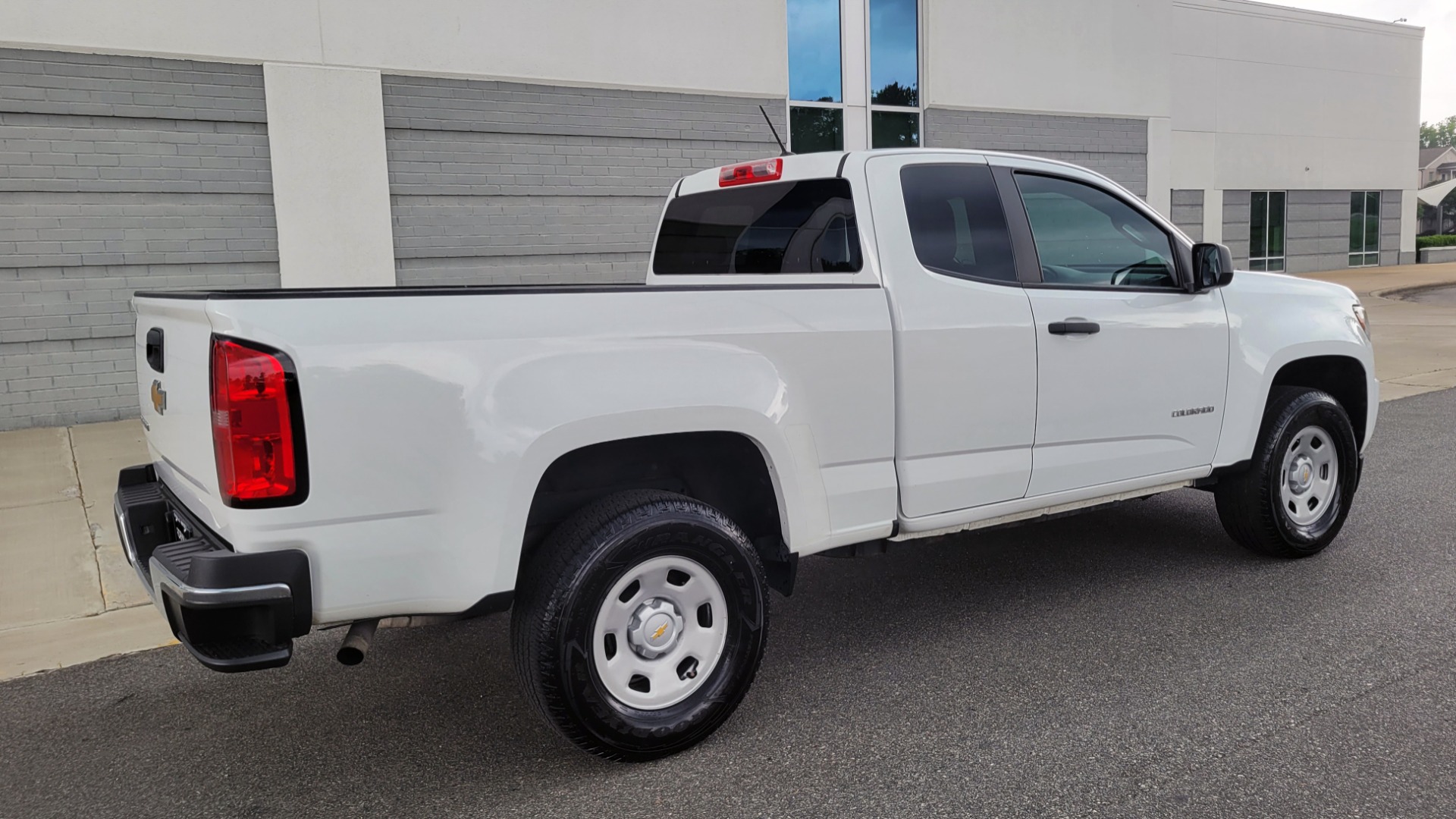 Used 2018 Chevrolet COLORADO EXT CAB / 2.5L / 2WD / 6-SPD AUTO / WORK TRUCK / REARVIEW for sale Sold at Formula Imports in Charlotte NC 28227 2