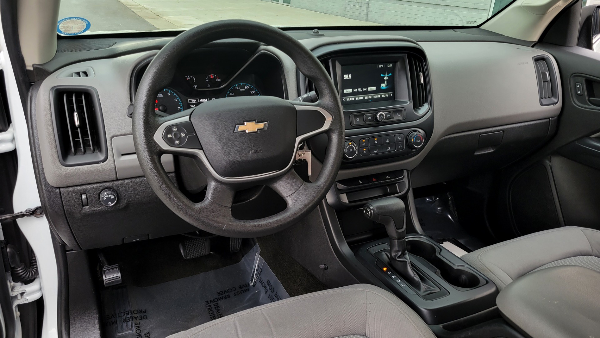 Used 2018 Chevrolet COLORADO EXT CAB / 2.5L / 2WD / 6-SPD AUTO / WORK TRUCK / REARVIEW for sale Sold at Formula Imports in Charlotte NC 28227 22