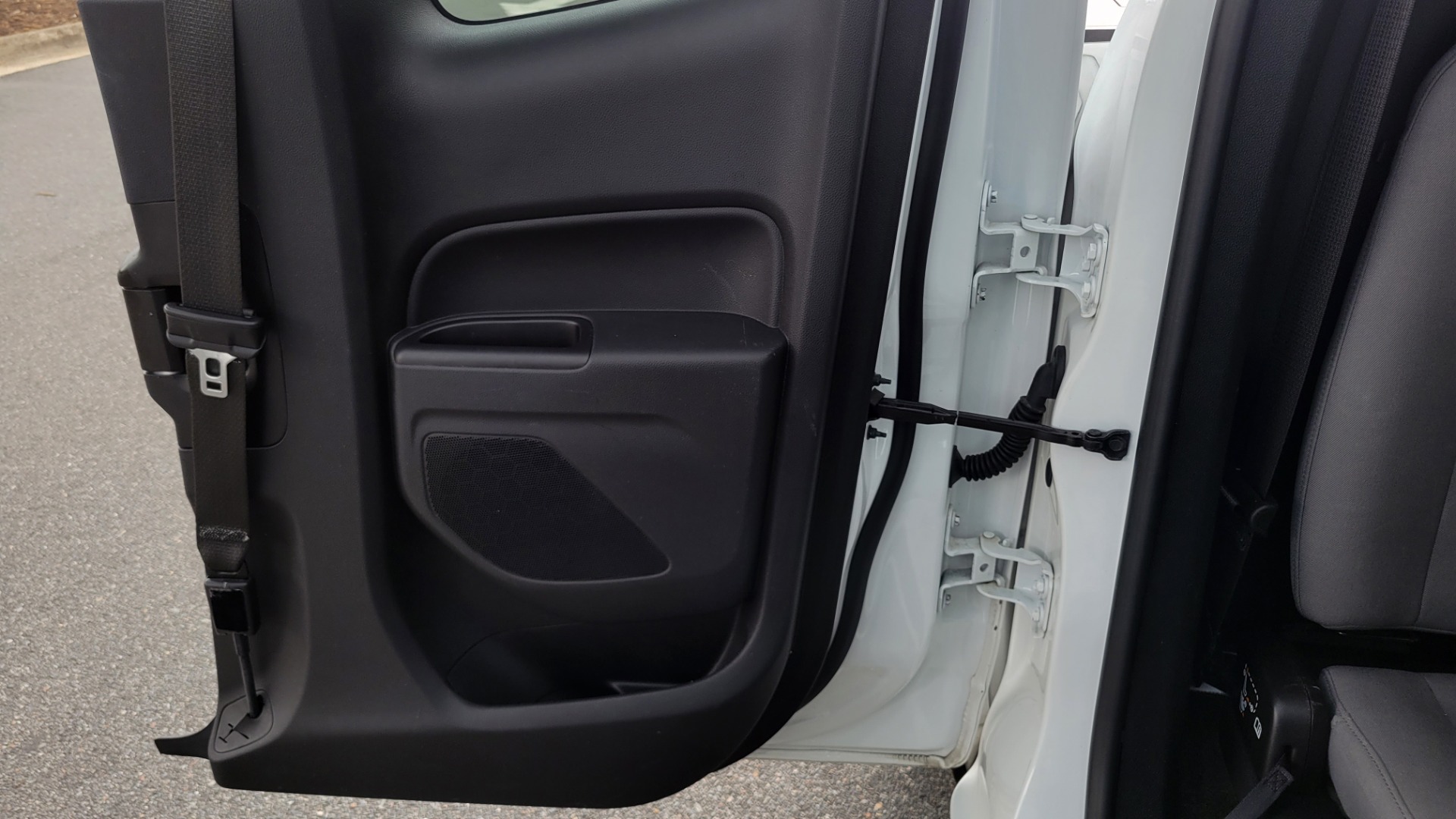 Used 2018 Chevrolet COLORADO EXT CAB / 2.5L / 2WD / 6-SPD AUTO / WORK TRUCK / REARVIEW for sale Sold at Formula Imports in Charlotte NC 28227 29
