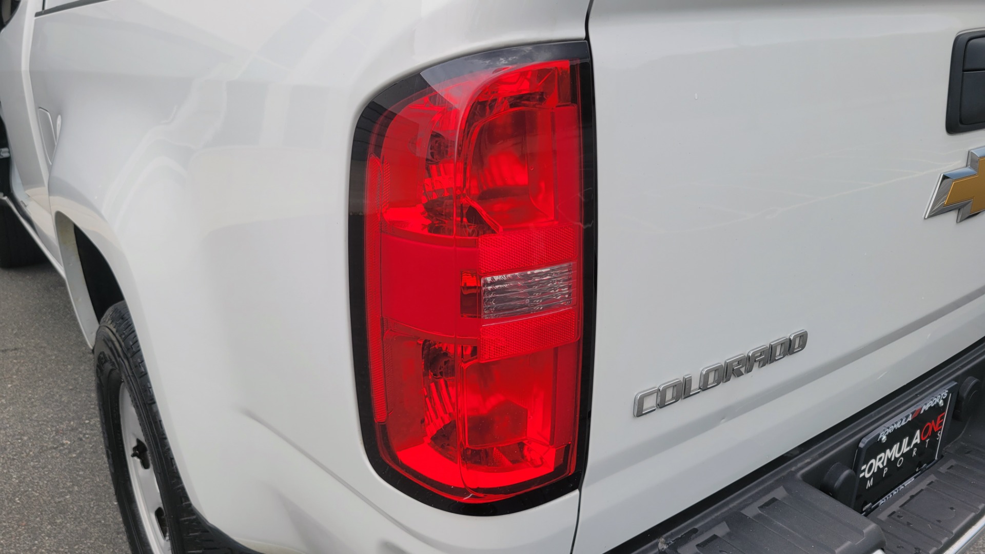 Used 2018 Chevrolet COLORADO EXT CAB / 2.5L / 2WD / 6-SPD AUTO / WORK TRUCK / REARVIEW for sale Sold at Formula Imports in Charlotte NC 28227 43