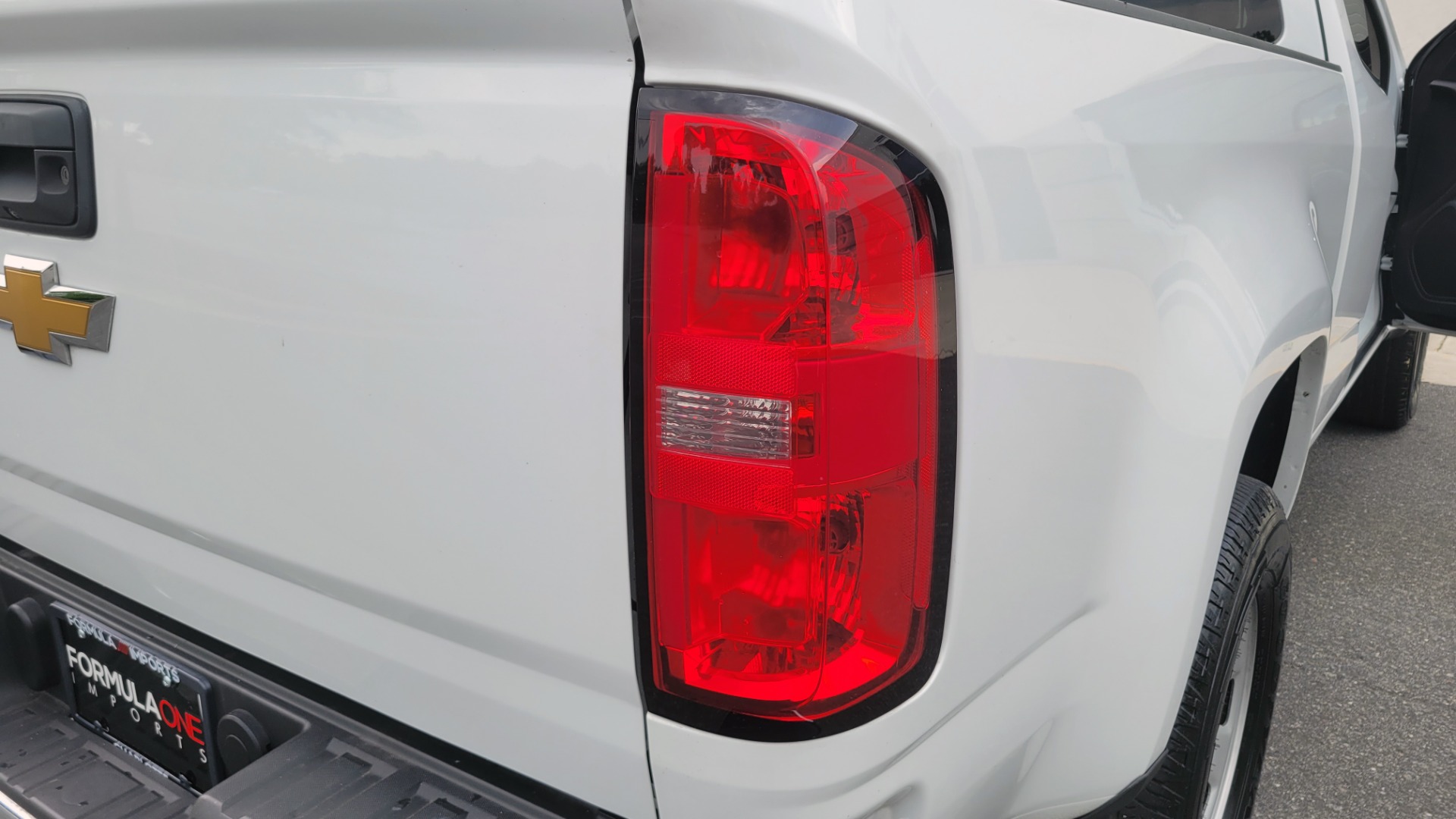 Used 2018 Chevrolet COLORADO EXT CAB / 2.5L / 2WD / 6-SPD AUTO / WORK TRUCK / REARVIEW for sale Sold at Formula Imports in Charlotte NC 28227 44