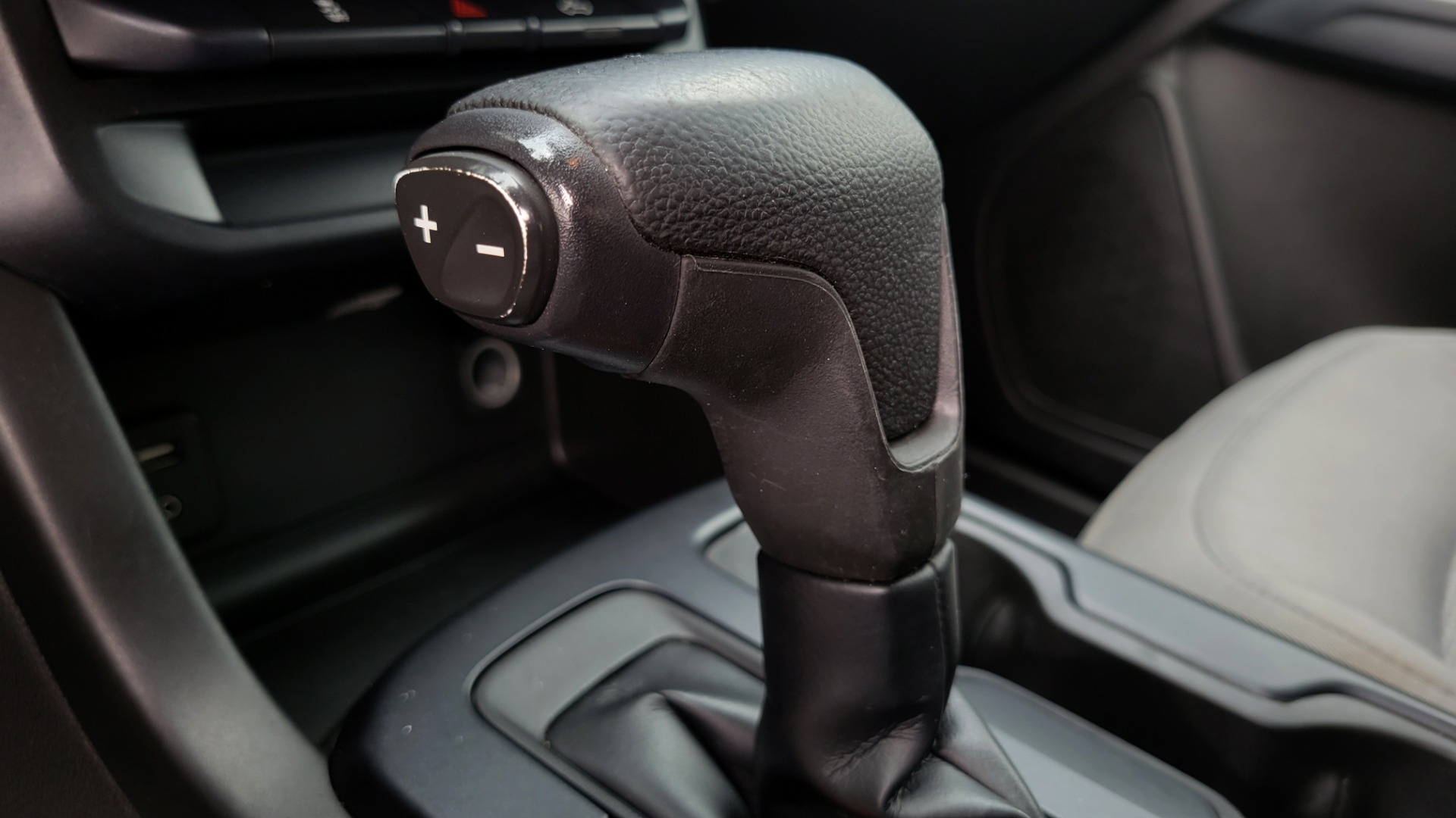 Used 2018 Chevrolet COLORADO EXT CAB / 2.5L / 2WD / 6-SPD AUTO / WORK TRUCK / REARVIEW for sale Sold at Formula Imports in Charlotte NC 28227 53