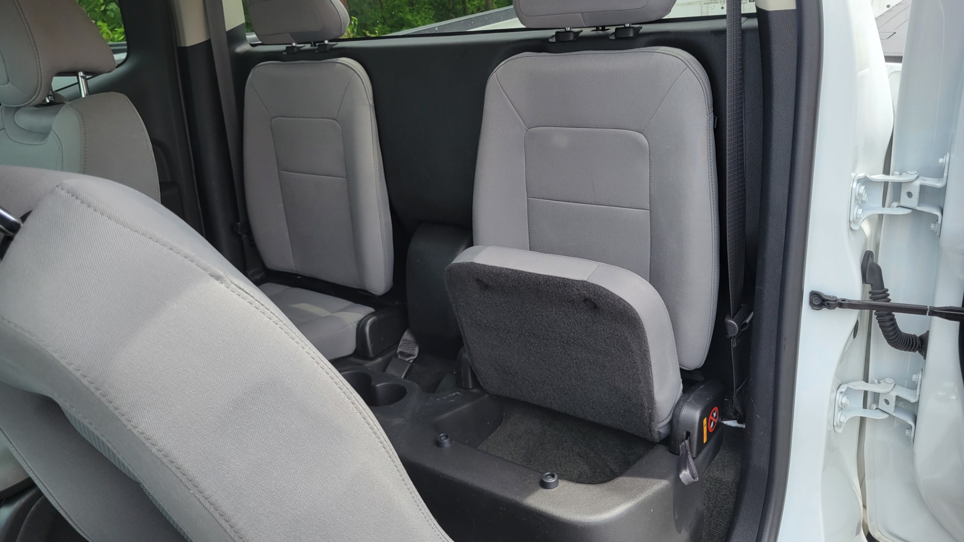 Used 2018 Chevrolet COLORADO EXT CAB / 2.5L / 2WD / 6-SPD AUTO / WORK TRUCK / REARVIEW for sale Sold at Formula Imports in Charlotte NC 28227 58