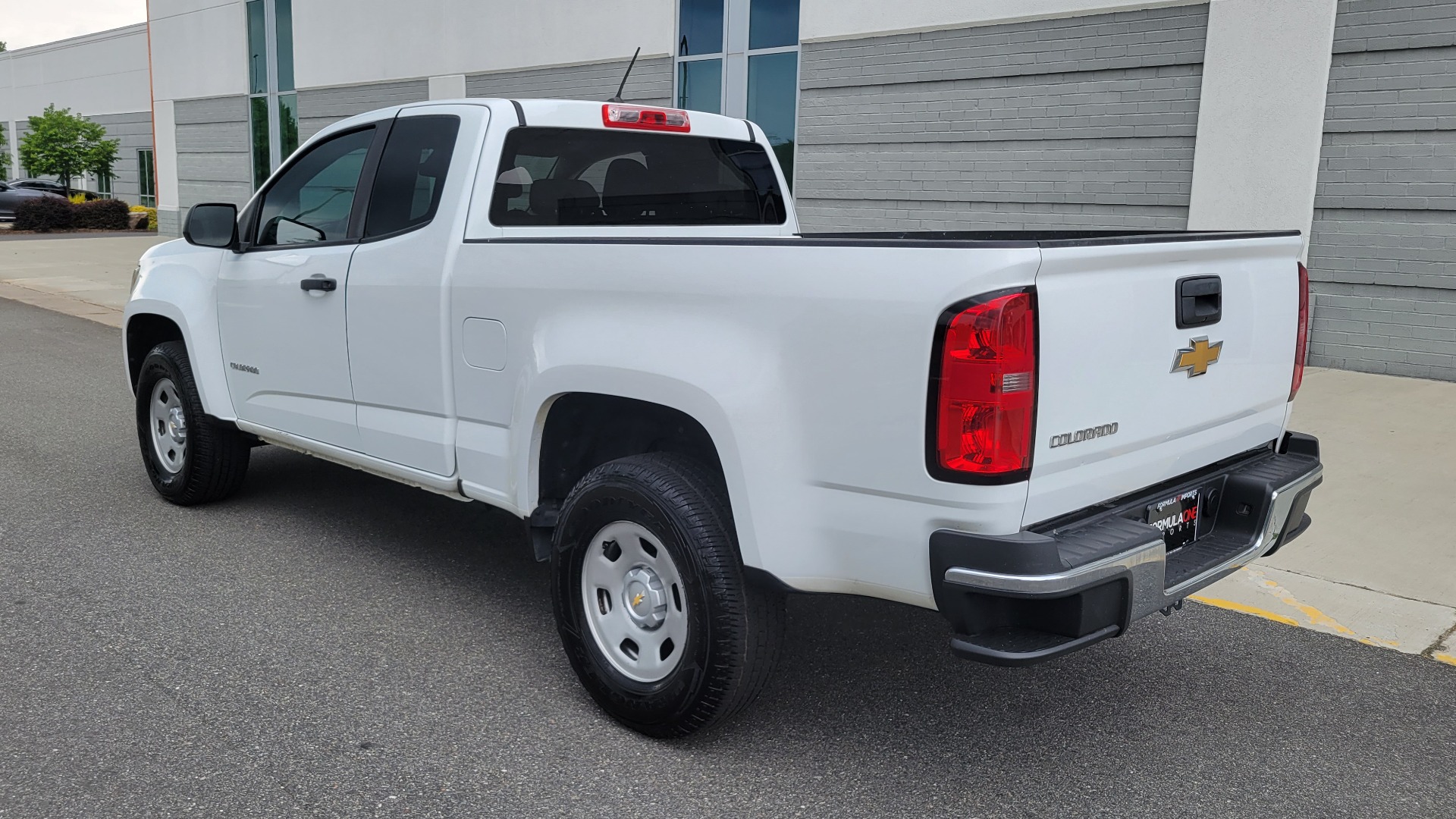 Used 2018 Chevrolet COLORADO EXT CAB / 2.5L / 2WD / 6-SPD AUTO / WORK TRUCK / REARVIEW for sale Sold at Formula Imports in Charlotte NC 28227 6