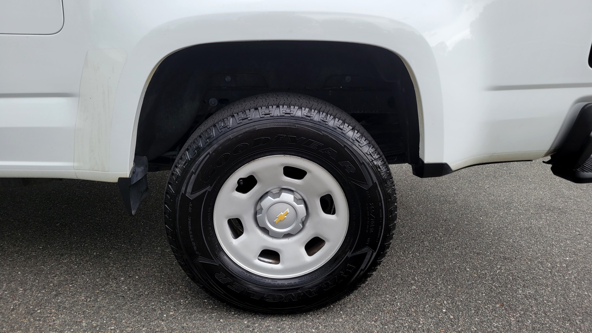 Used 2018 Chevrolet COLORADO EXT CAB / 2.5L / 2WD / 6-SPD AUTO / WORK TRUCK / REARVIEW for sale Sold at Formula Imports in Charlotte NC 28227 61