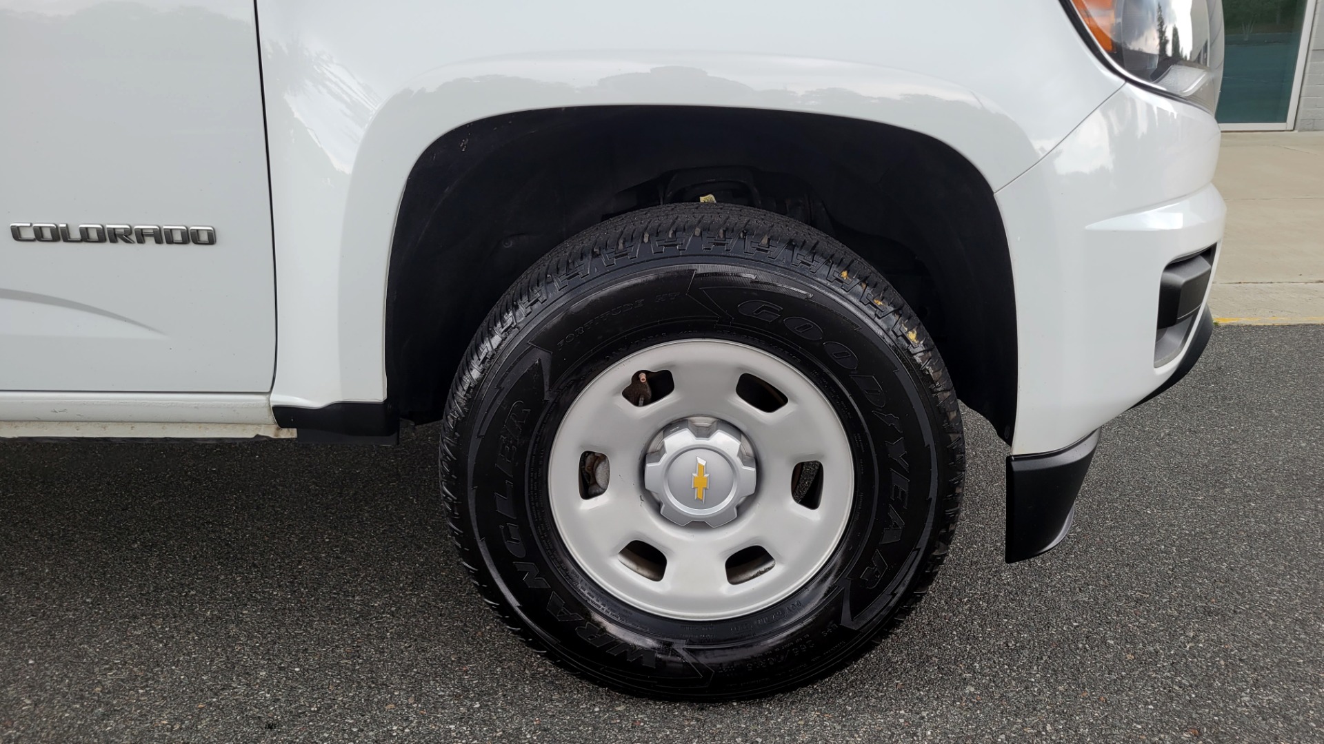 Used 2018 Chevrolet COLORADO EXT CAB / 2.5L / 2WD / 6-SPD AUTO / WORK TRUCK / REARVIEW for sale Sold at Formula Imports in Charlotte NC 28227 63