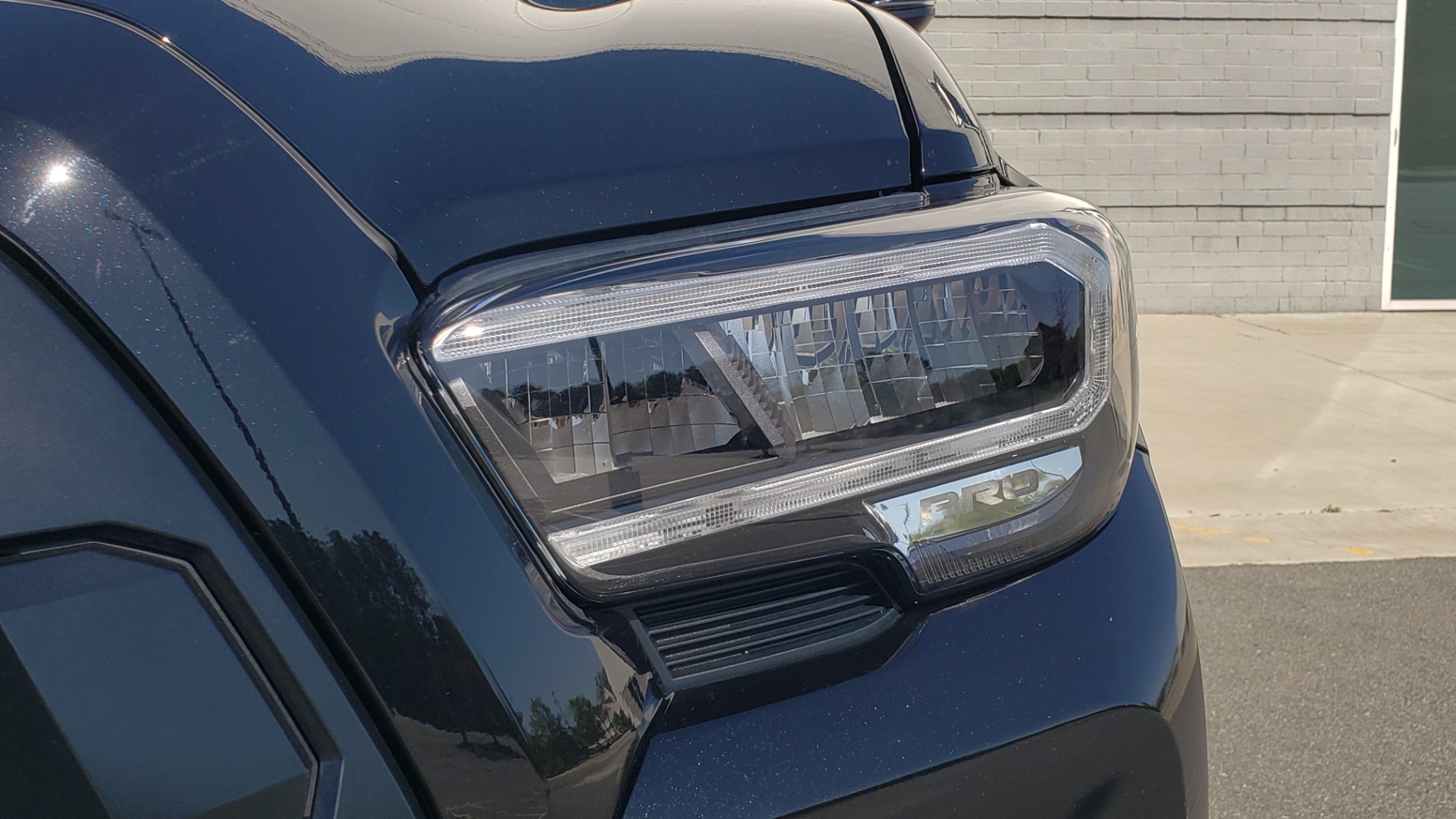 Used 2020 Toyota TACOMA 4WD TRD PRO / DOUBLECAB / 6-SPD MAN / NAV / SUNROOF / REARVIEW for sale Sold at Formula Imports in Charlotte NC 28227 22