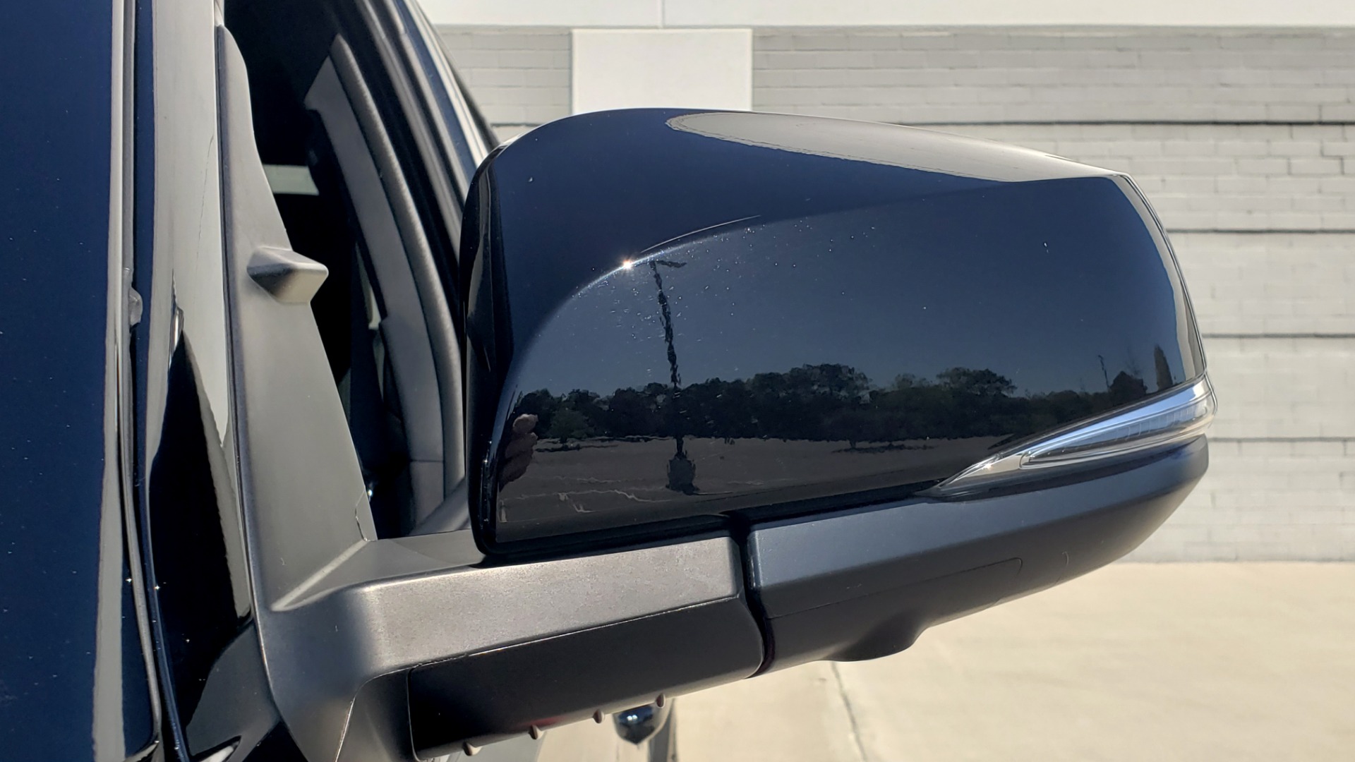 Used 2020 Toyota TACOMA 4WD TRD PRO / DOUBLECAB / 6-SPD MAN / NAV / SUNROOF / REARVIEW for sale Sold at Formula Imports in Charlotte NC 28227 24