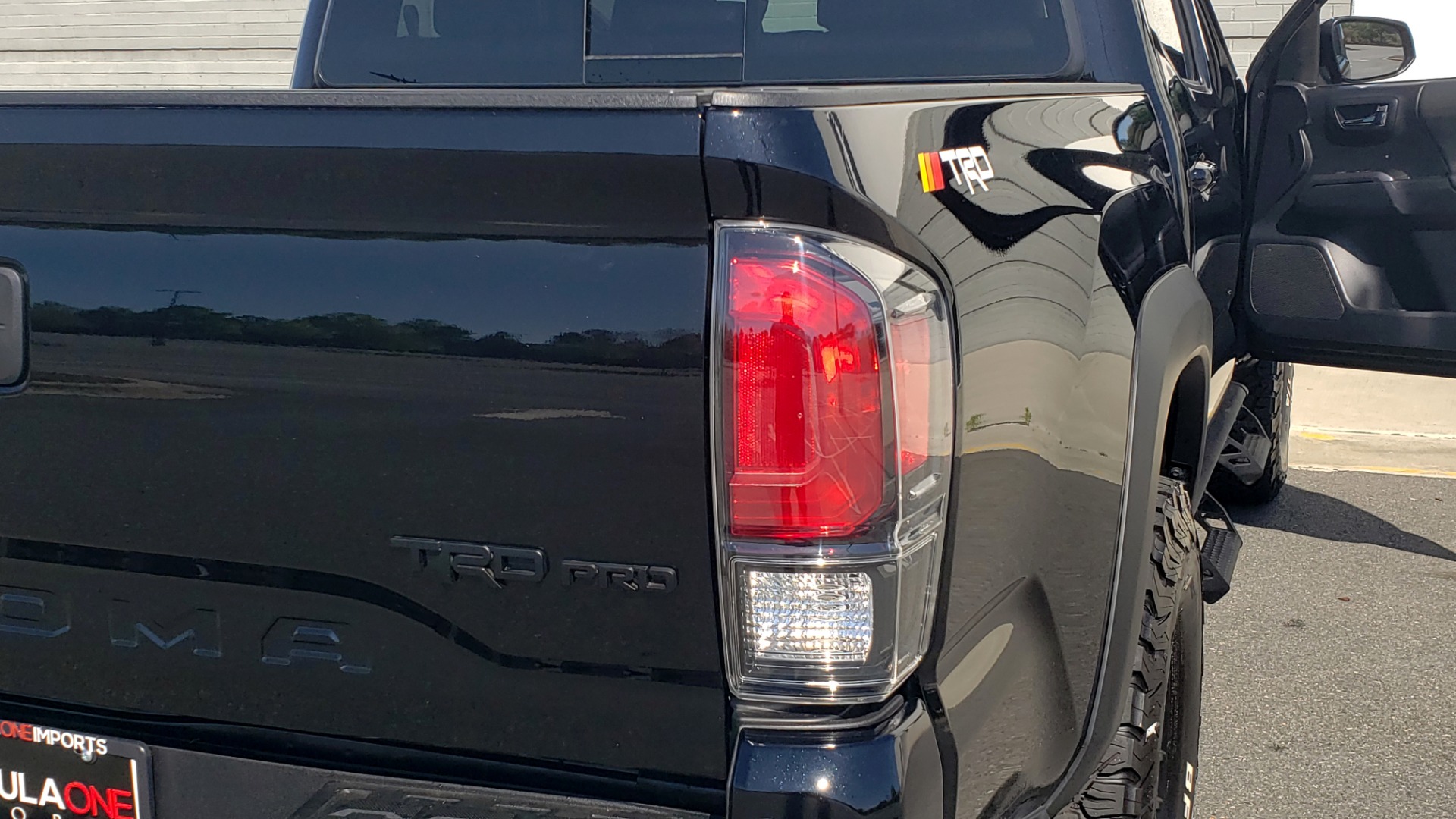 Used 2020 Toyota TACOMA 4WD TRD PRO / DOUBLECAB / 6-SPD MAN / NAV / SUNROOF / REARVIEW for sale Sold at Formula Imports in Charlotte NC 28227 28