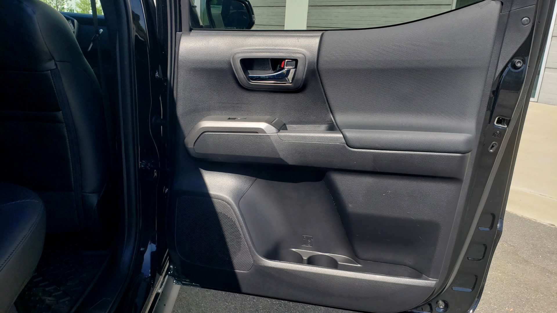 Used 2020 Toyota TACOMA 4WD TRD PRO / DOUBLECAB / 6-SPD MAN / NAV / SUNROOF / REARVIEW for sale Sold at Formula Imports in Charlotte NC 28227 69