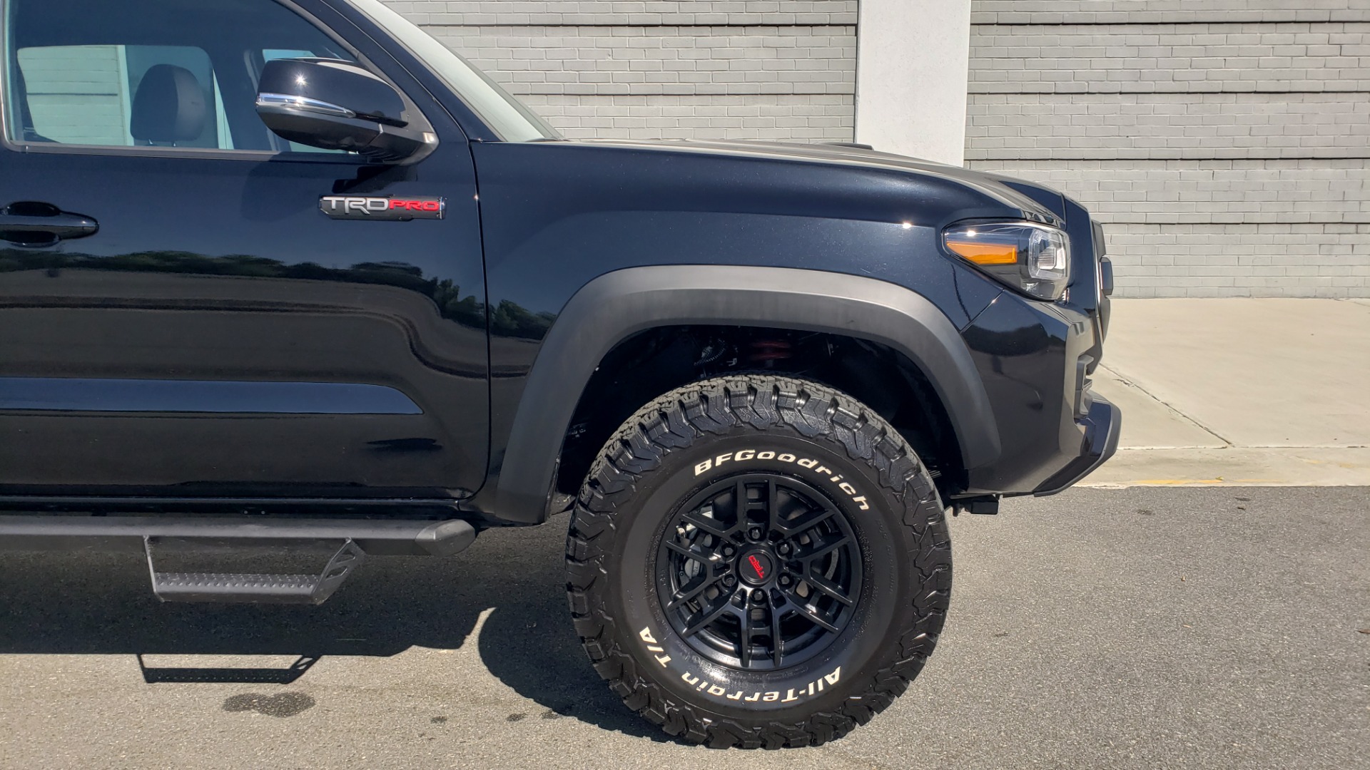 Used 2020 Toyota TACOMA 4WD TRD PRO / DOUBLECAB / 6-SPD MAN / NAV / SUNROOF / REARVIEW for sale Sold at Formula Imports in Charlotte NC 28227 82