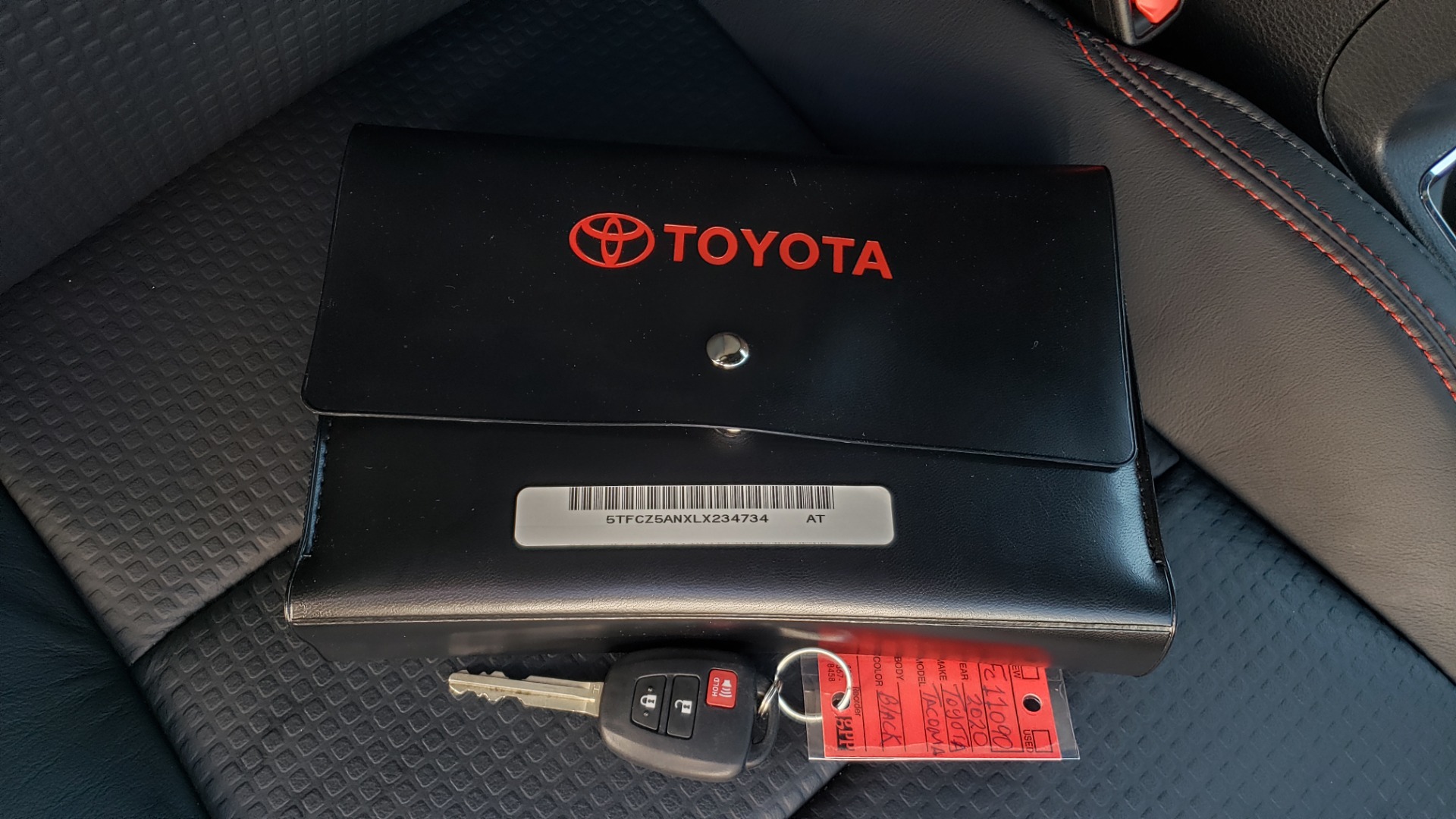 Used 2020 Toyota TACOMA 4WD TRD PRO / DOUBLECAB / 6-SPD MAN / NAV / SUNROOF / REARVIEW for sale Sold at Formula Imports in Charlotte NC 28227 93