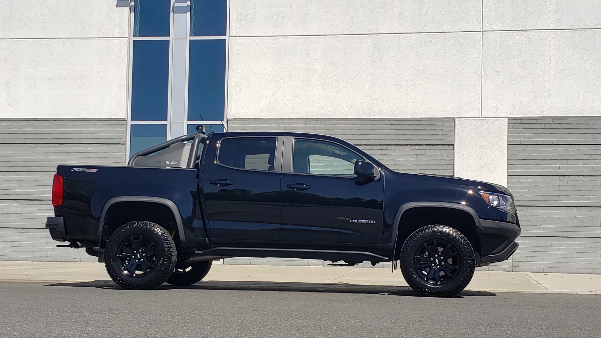 Used 2018 Chevrolet COLORADO 4WD ZR2 / CREWCAB / 128.3 WB / NAV / MIDNIGHT EDITION / BOSE for sale Sold at Formula Imports in Charlotte NC 28227 11