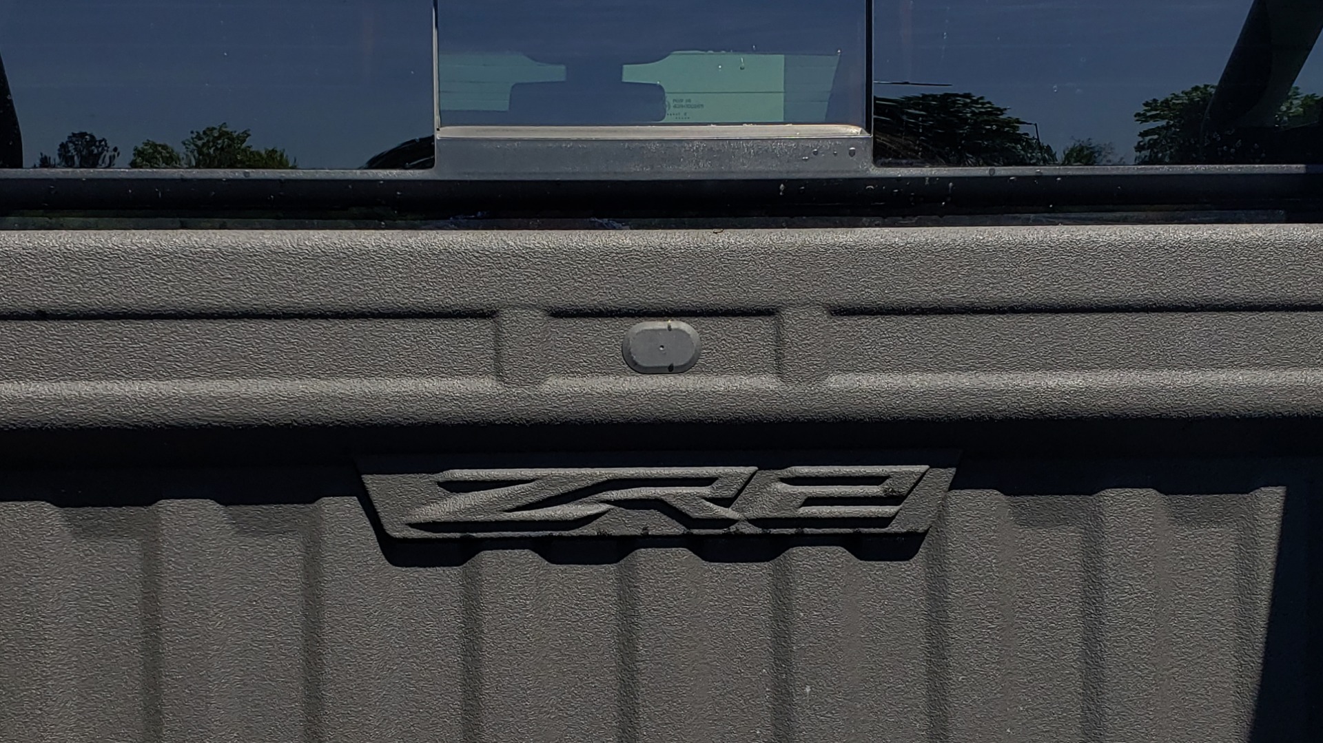 Used 2018 Chevrolet COLORADO 4WD ZR2 / CREWCAB / 128.3 WB / NAV / MIDNIGHT EDITION / BOSE for sale Sold at Formula Imports in Charlotte NC 28227 33