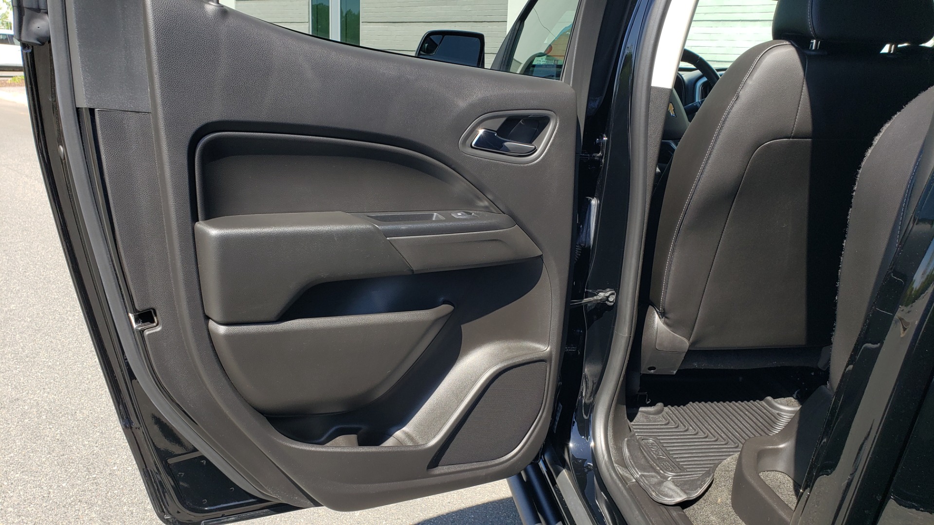 Used 2018 Chevrolet COLORADO 4WD ZR2 / CREWCAB / 128.3 WB / NAV / MIDNIGHT EDITION / BOSE for sale Sold at Formula Imports in Charlotte NC 28227 62