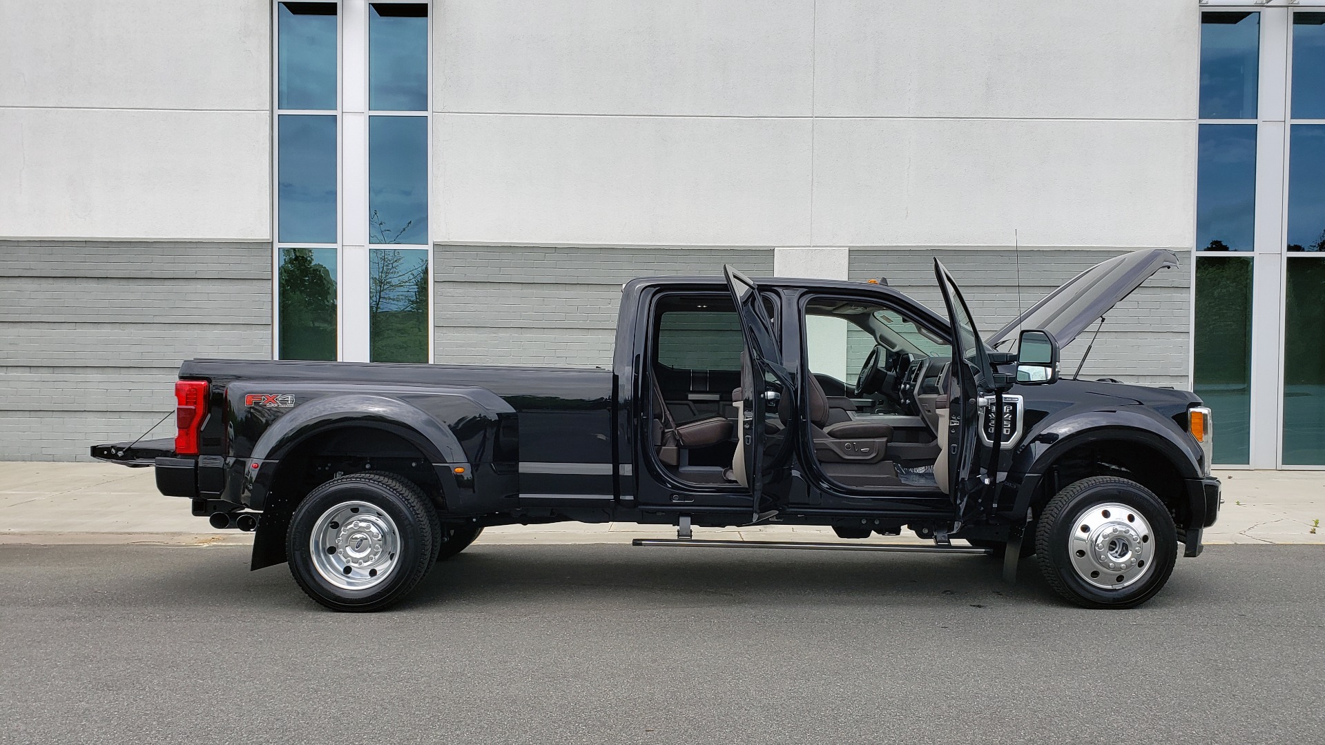 Used 2019 Ford SUPER DUTY F-450 DRW LIMITED / 4X4 / CREWCAB 176IN WB / LOADED / LOW MILES for sale Sold at Formula Imports in Charlotte NC 28227 15
