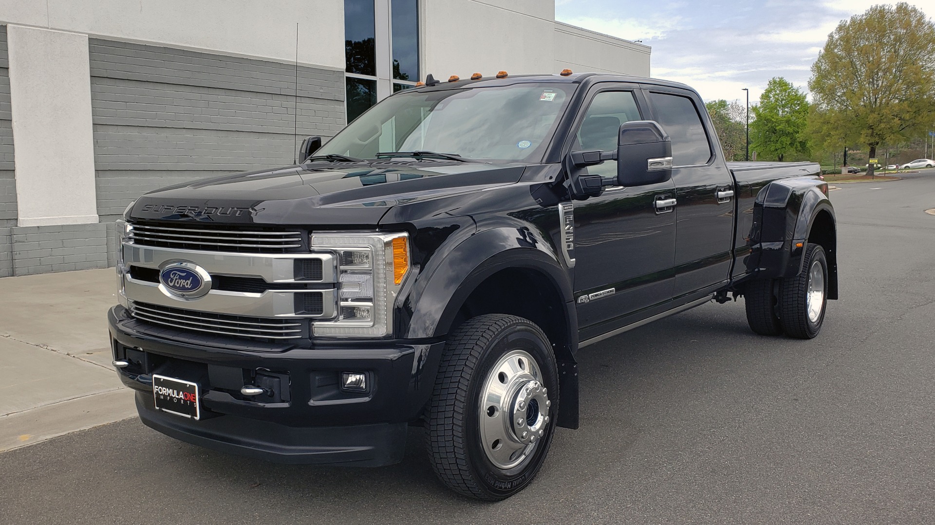 Used 2019 Ford SUPER DUTY F-450 DRW LIMITED / 4X4 / CREWCAB 176IN WB / LOADED / LOW MILES for sale Sold at Formula Imports in Charlotte NC 28227 2