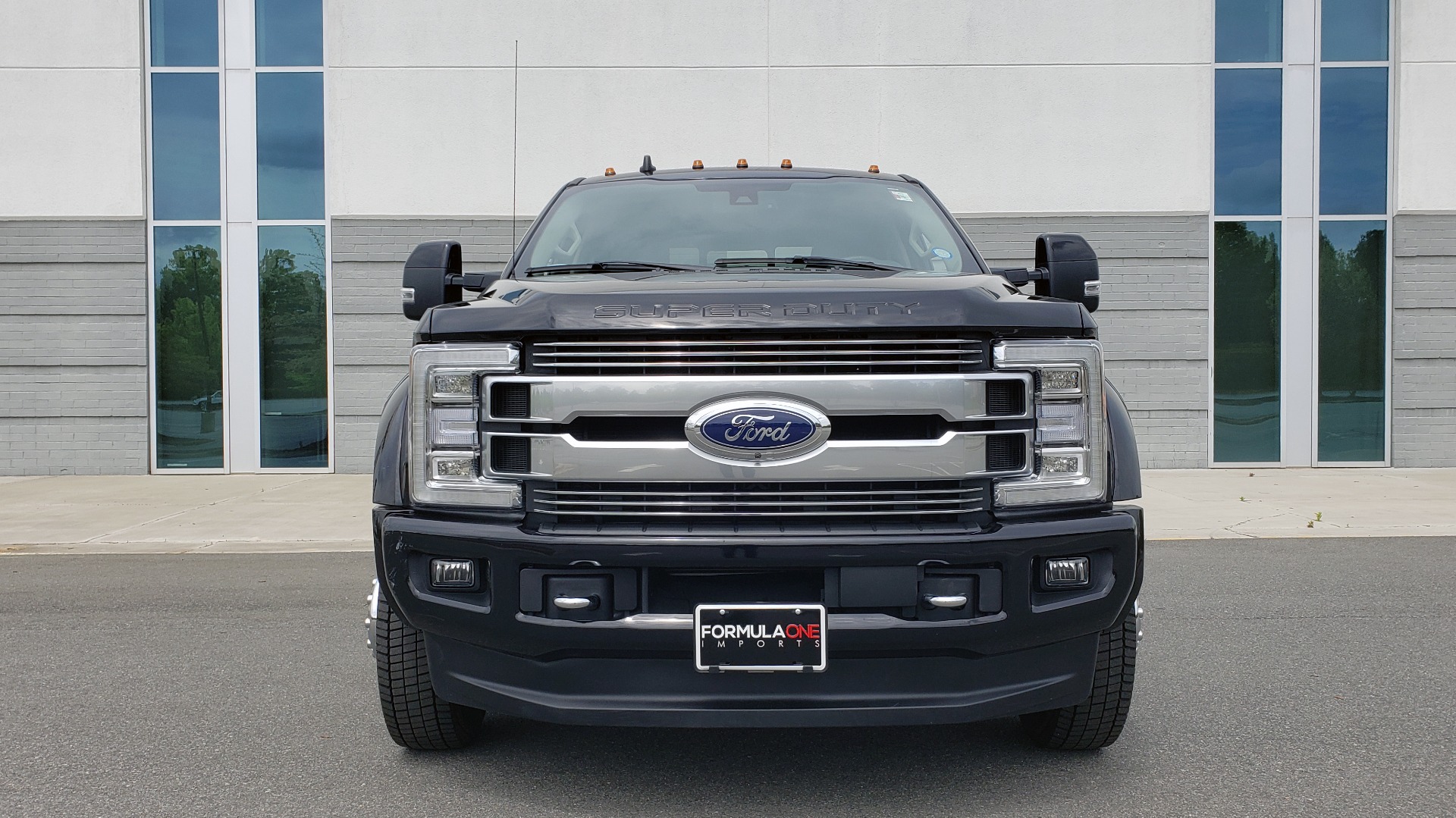 Used 2019 Ford SUPER DUTY F-450 DRW LIMITED / 4X4 / CREWCAB 176IN WB / LOADED / LOW MILES for sale Sold at Formula Imports in Charlotte NC 28227 25