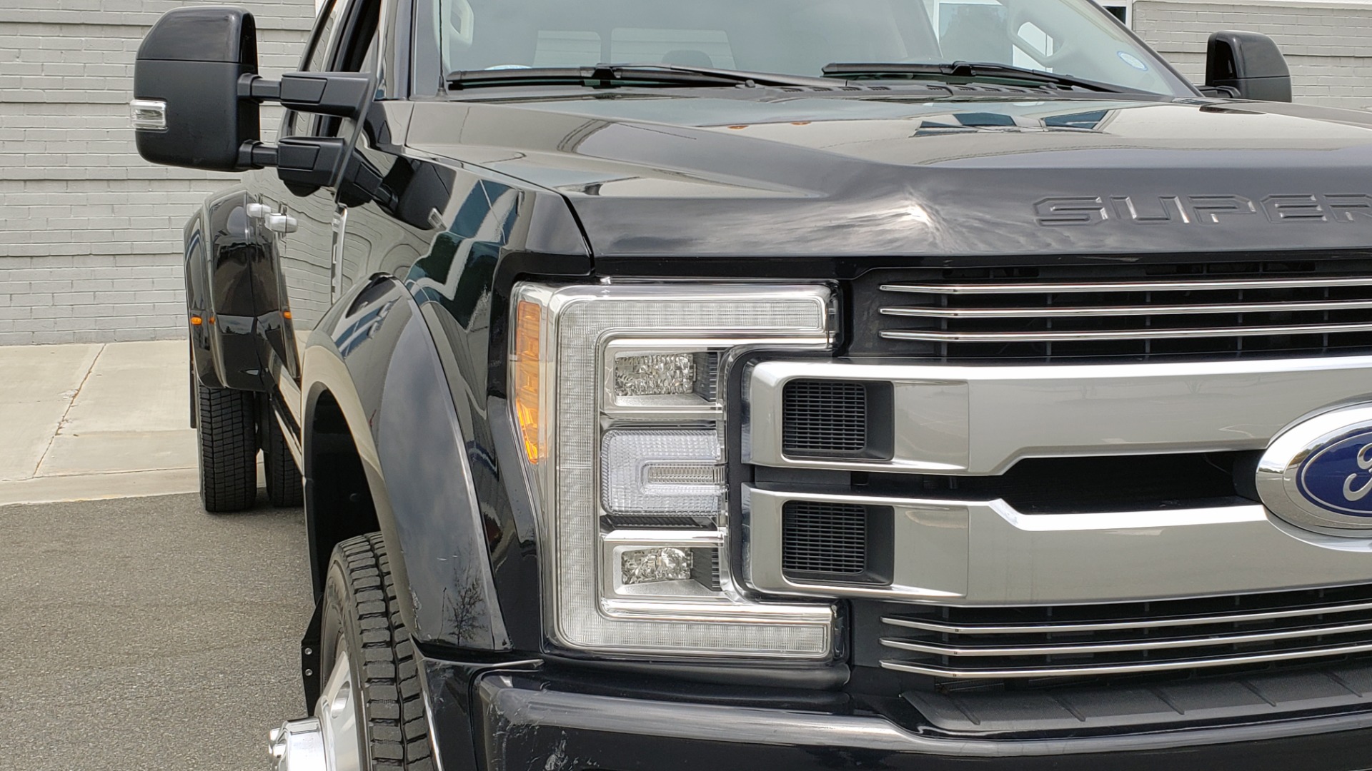 Used 2019 Ford SUPER DUTY F-450 DRW LIMITED / 4X4 / CREWCAB 176IN WB / LOADED / LOW MILES for sale Sold at Formula Imports in Charlotte NC 28227 26