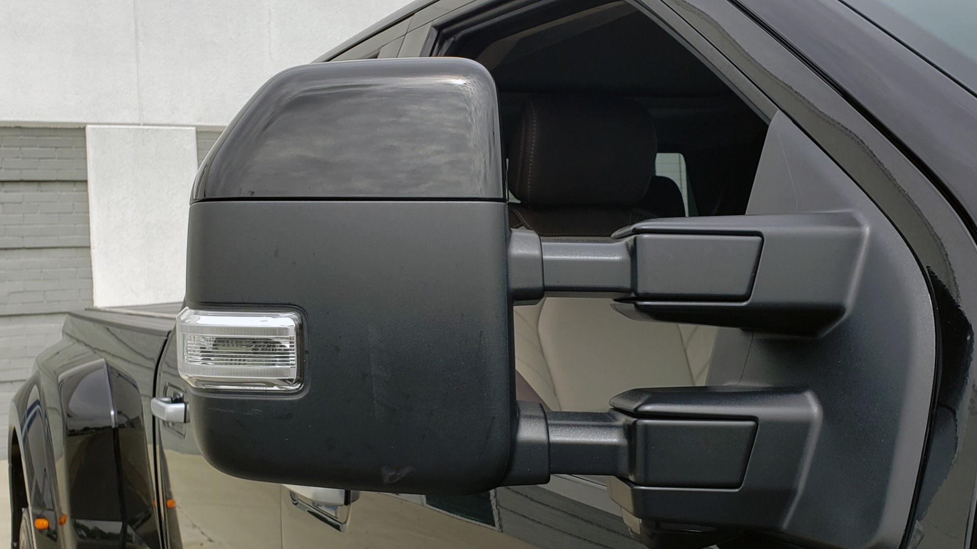 Used 2019 Ford SUPER DUTY F-450 DRW LIMITED / 4X4 / CREWCAB 176IN WB / LOADED / LOW MILES for sale Sold at Formula Imports in Charlotte NC 28227 29