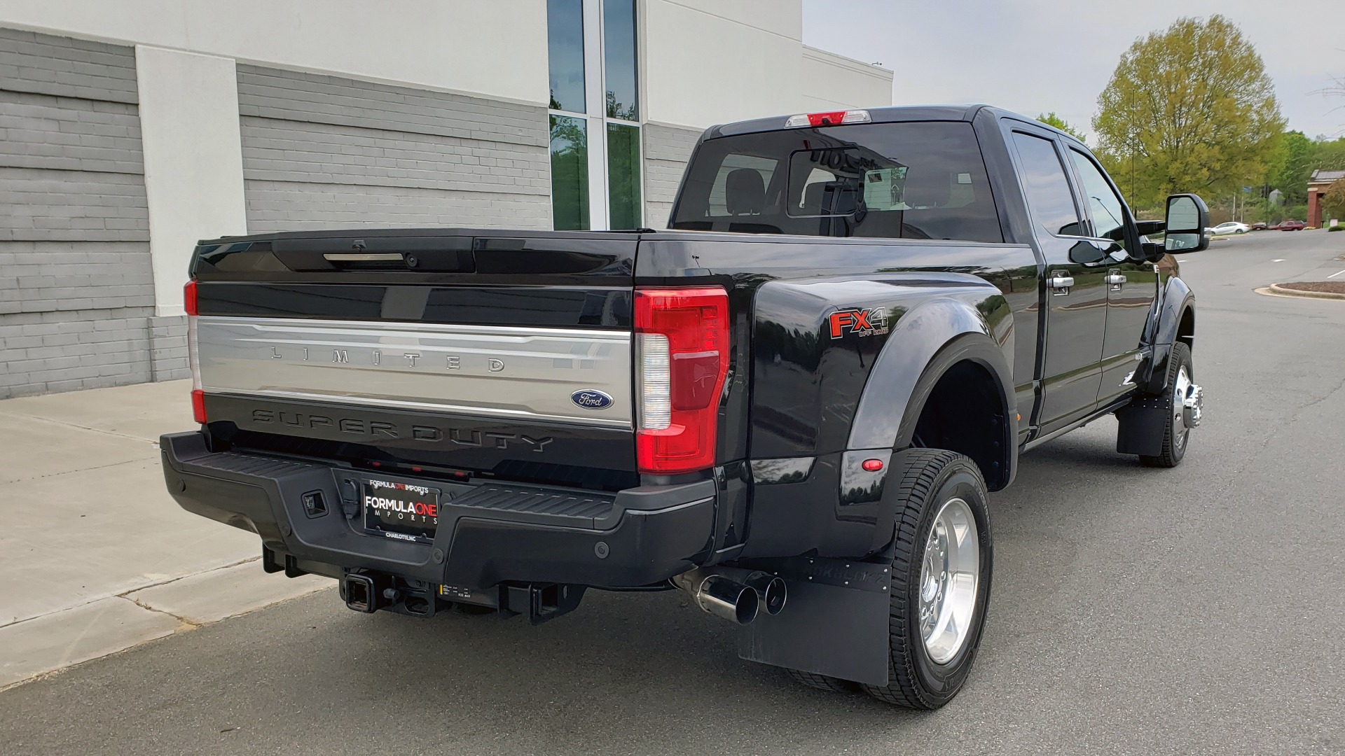 Used 2019 Ford SUPER DUTY F-450 DRW LIMITED / 4X4 / CREWCAB 176IN WB / LOADED / LOW MILES for sale Sold at Formula Imports in Charlotte NC 28227 7