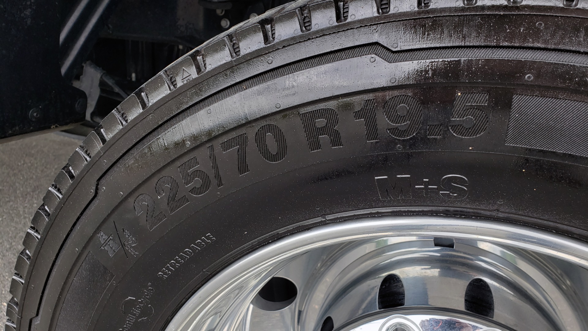 Used 2019 Ford SUPER DUTY F-450 DRW LIMITED / 4X4 / CREWCAB 176IN WB / LOADED / LOW MILES for sale Sold at Formula Imports in Charlotte NC 28227 95