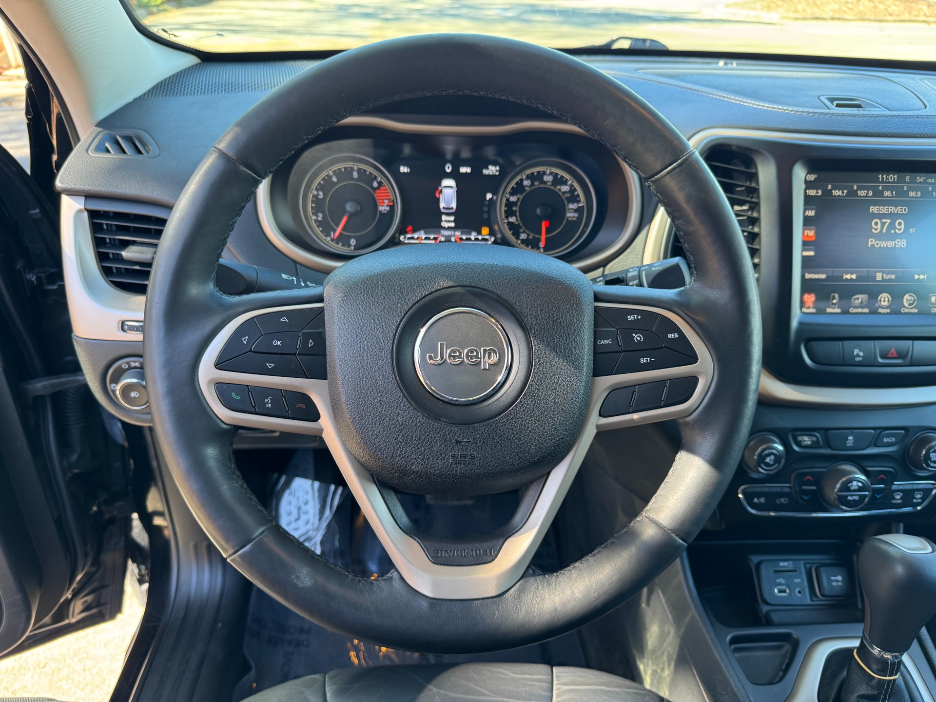 Used 2018 Jeep Cherokee Limited LIMITED / HIGH ALTITUDE PKG / 18IN WHEELS for sale Sold at Formula Imports in Charlotte NC 28227 25