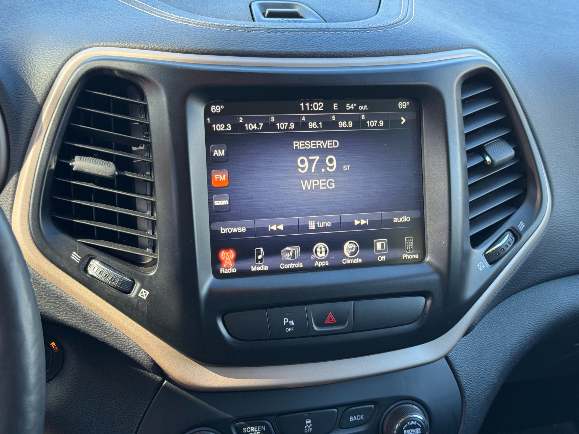 Used 2018 Jeep CHEROKEE LIMITED HIGH ALTITUDE FWD / PARK ASST / BLIND SPOT / REARVIEW for sale Sold at Formula Imports in Charlotte NC 28227 30